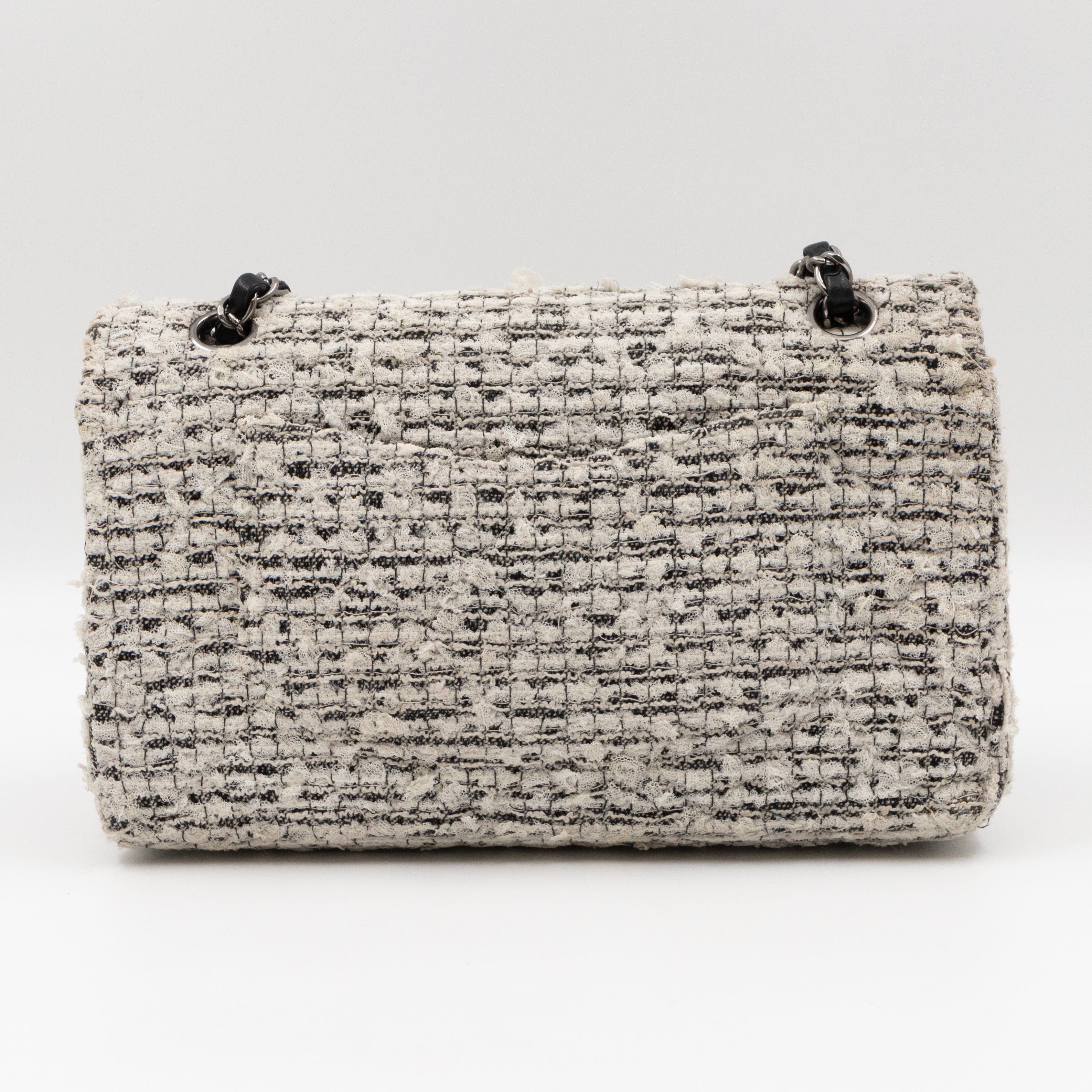Gardens Charms 2.55 Reissue Flap Bag White Black Tweed