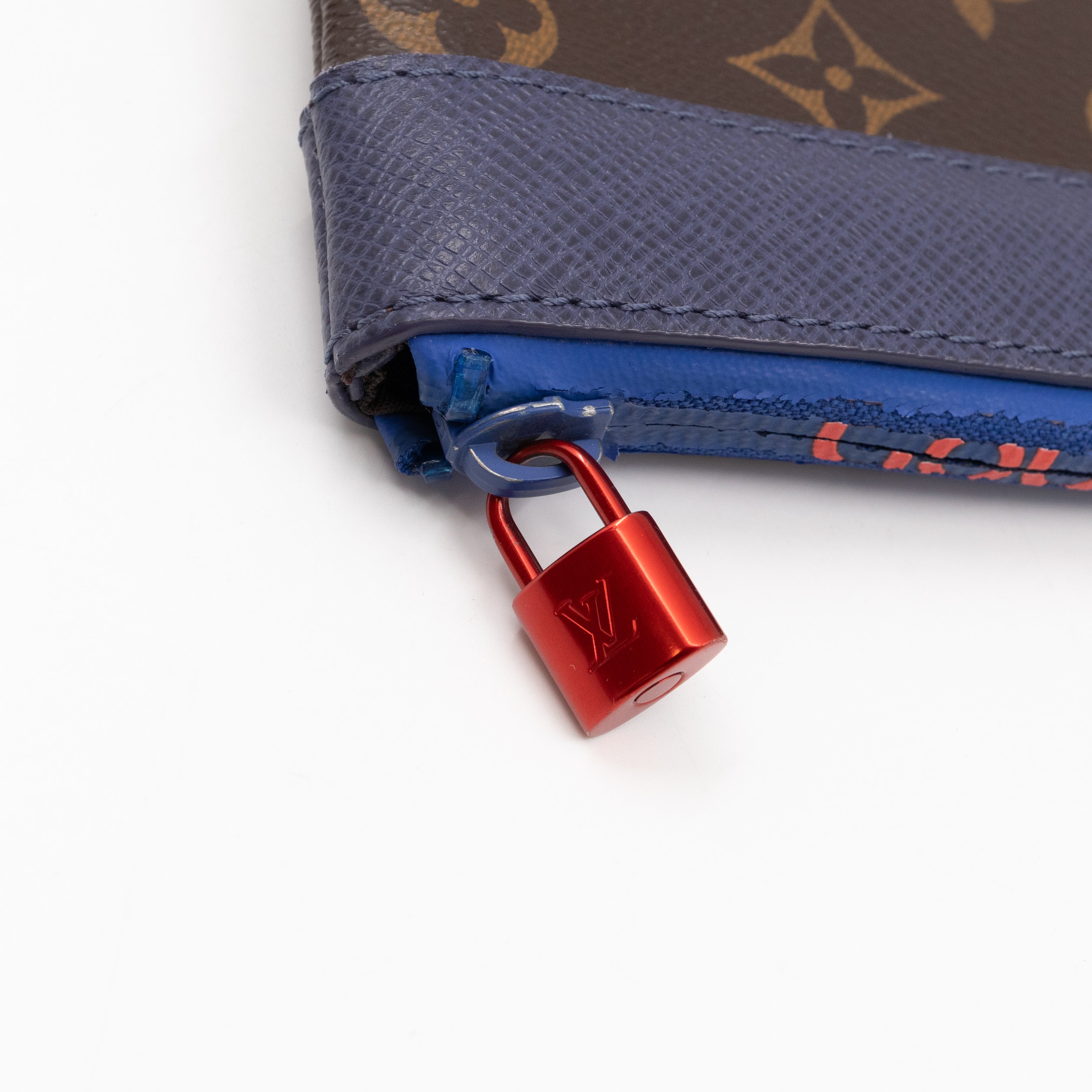 Apollo Pochette GM Split Line Monogram