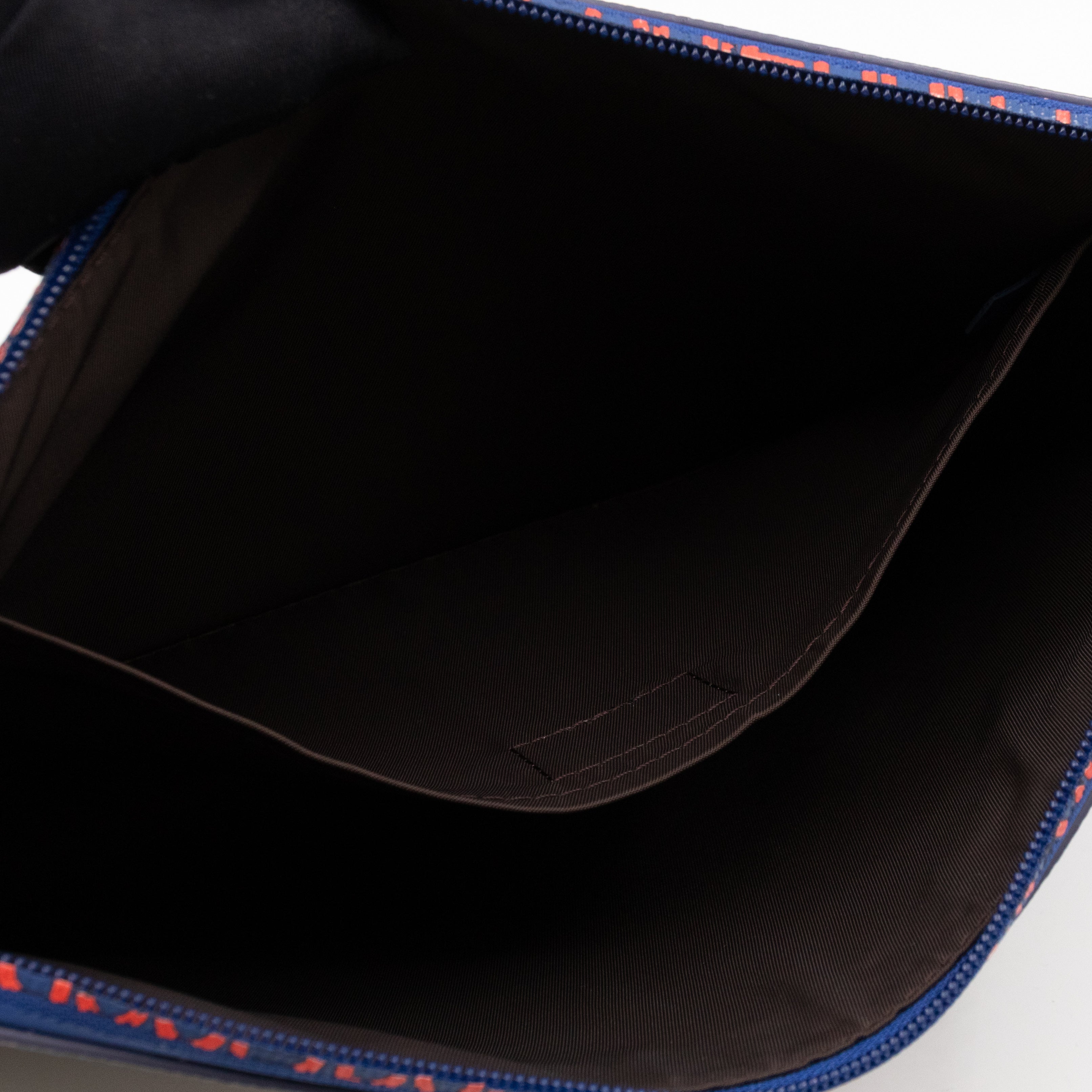 Apollo Pochette GM Split Line Monogram