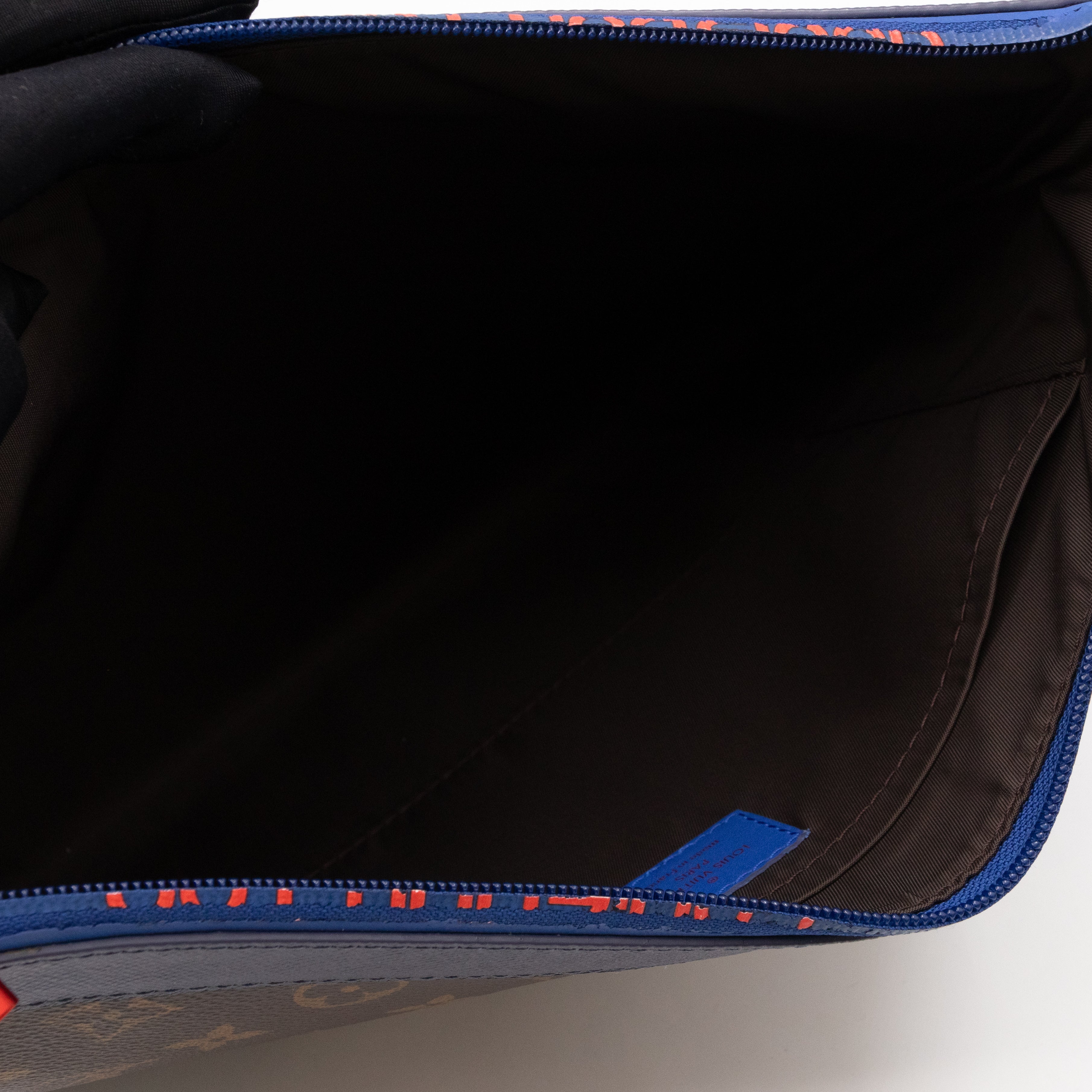 Apollo Pochette GM Split Line Monogram