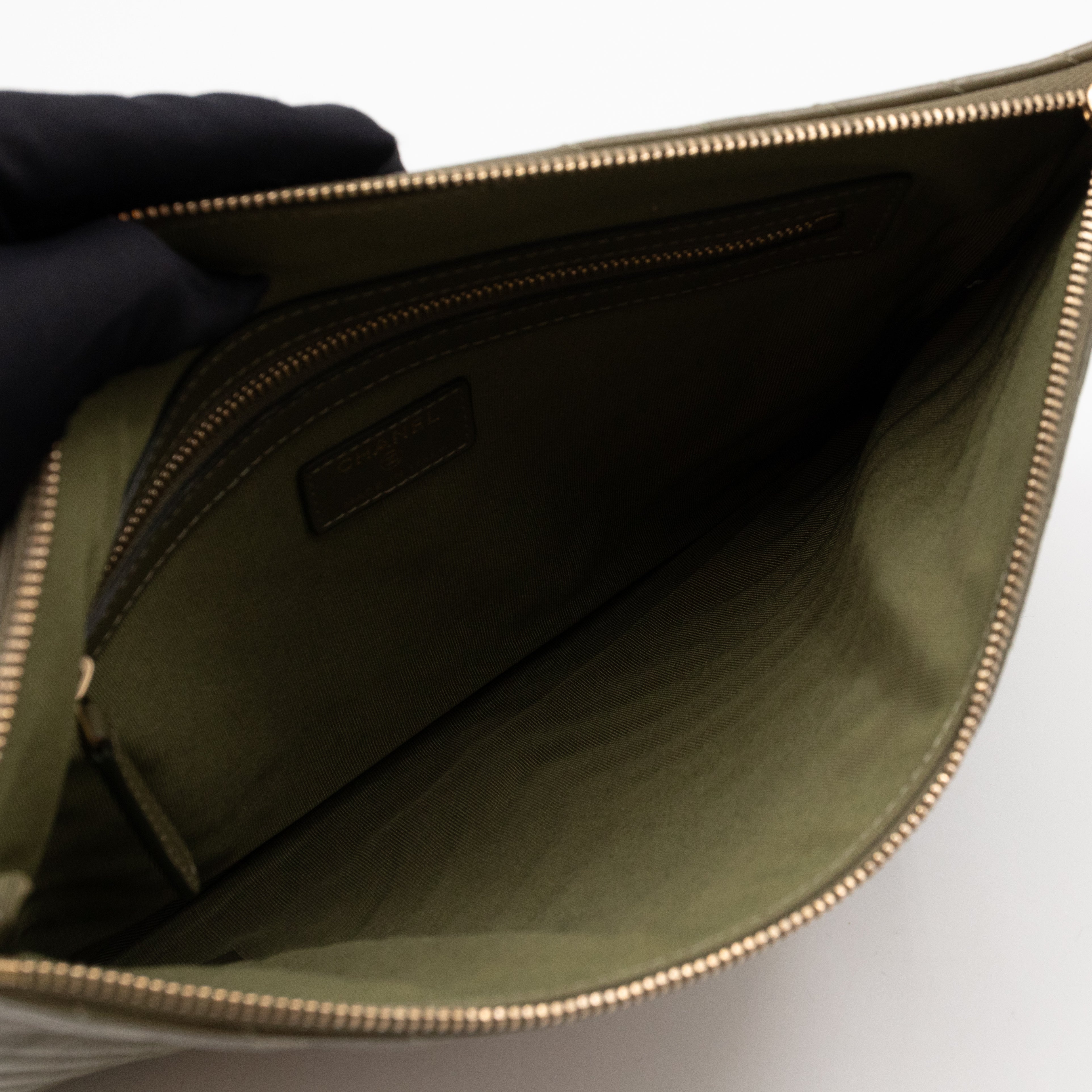 Medium O Case  Green Chevron