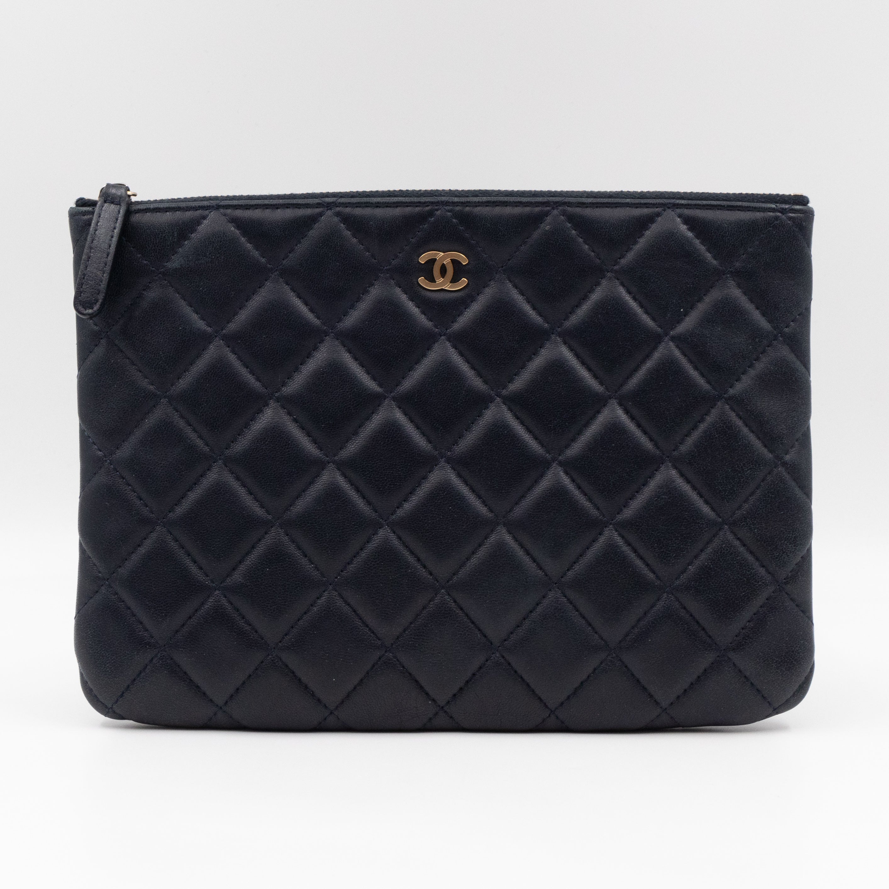 Classic Medium O Case Navy Leather