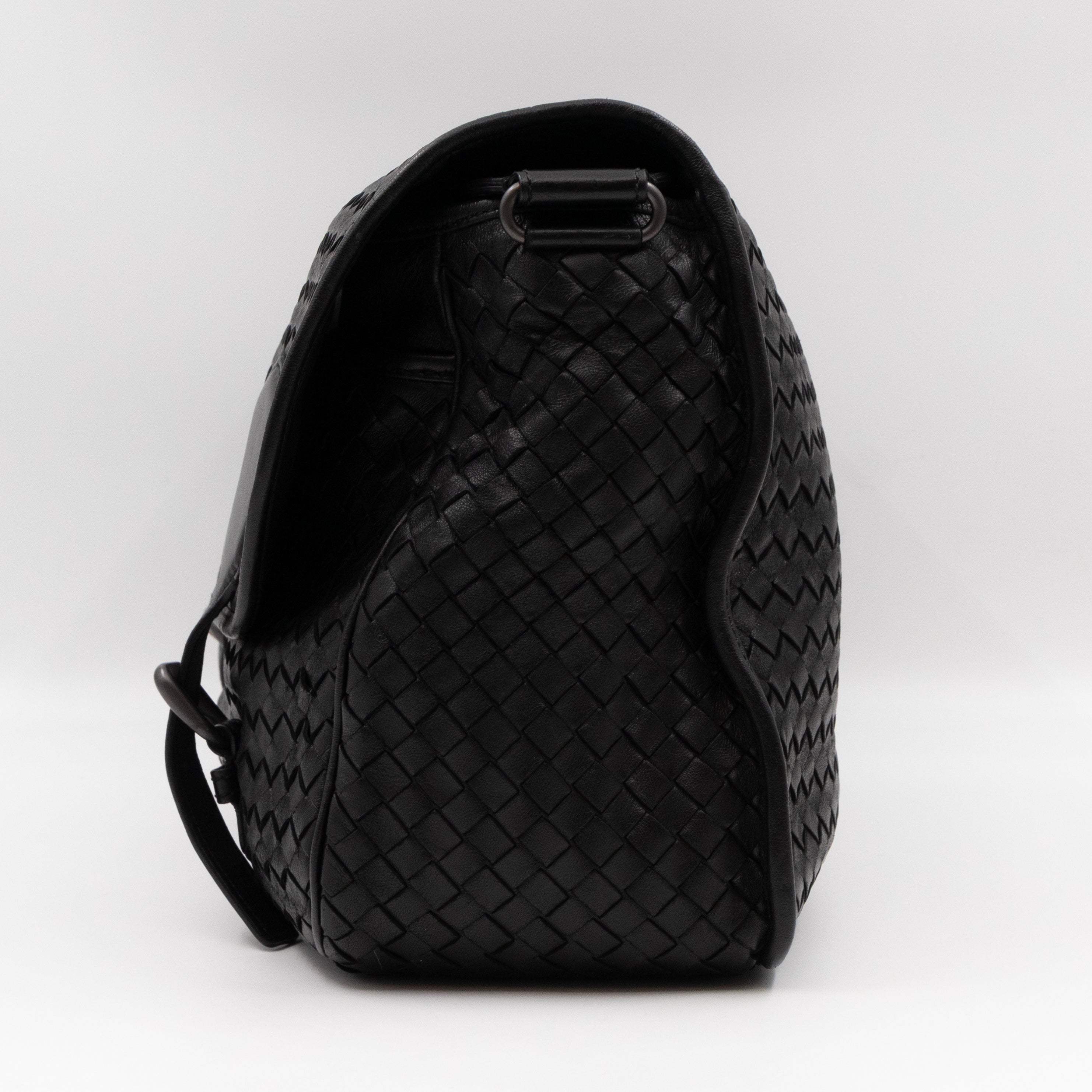 Gardena Messenger Bag Black Intrecciato Leather