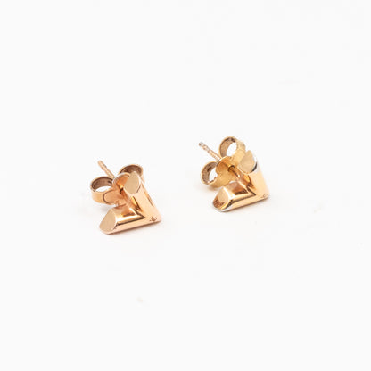 Essential V Studs Gold