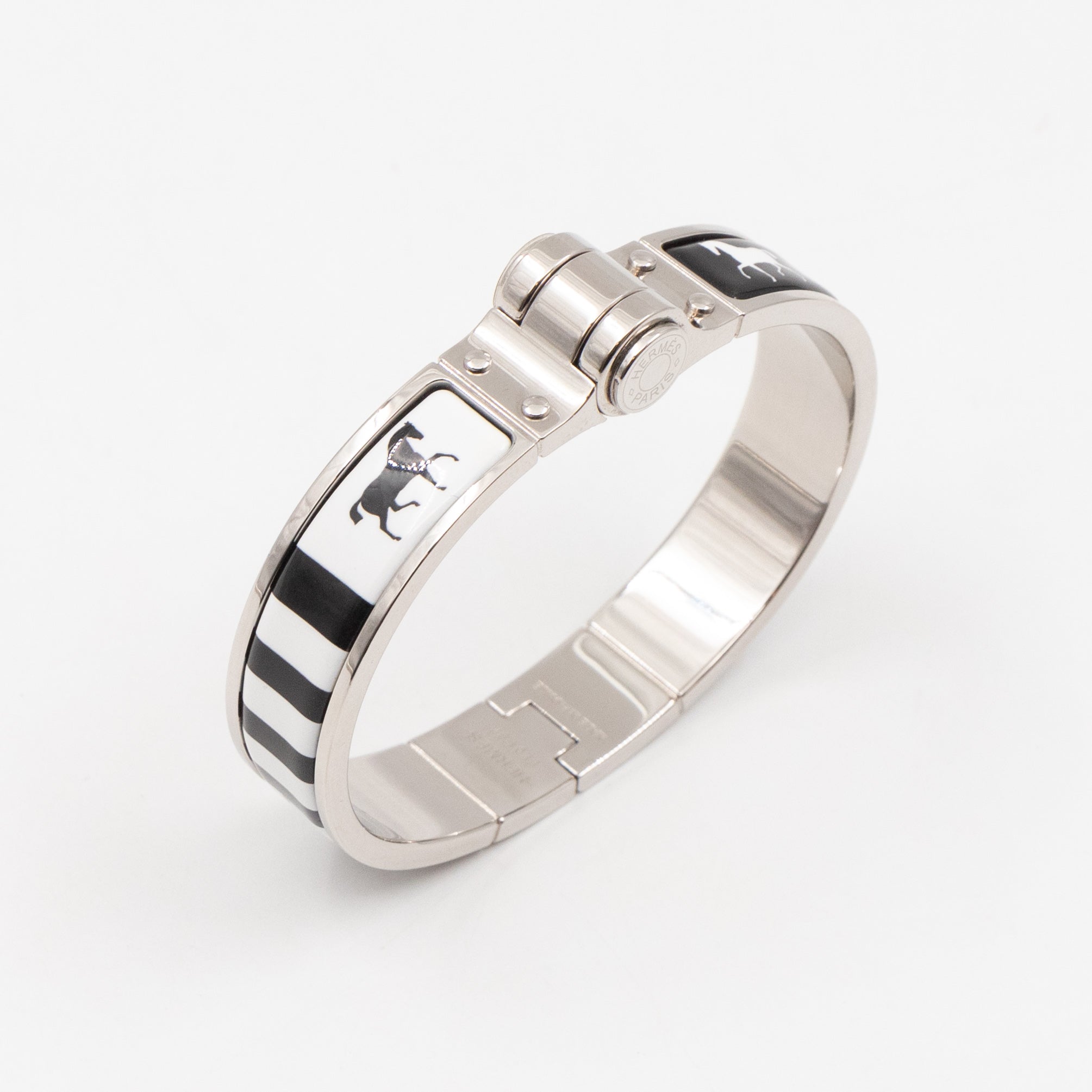 Enamel Hinged Bracelet M Positif Negatif