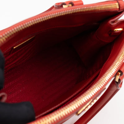 Galleria Small Double Zip Fiery Red Saffiano