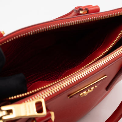 Galleria Small Double Zip Fiery Red Saffiano