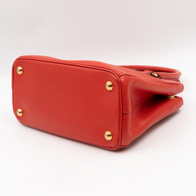 Galleria Small Double Zip Fiery Red Saffiano