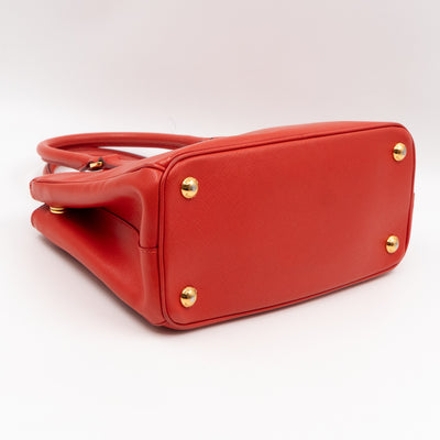 Galleria Small Double Zip Fiery Red Saffiano