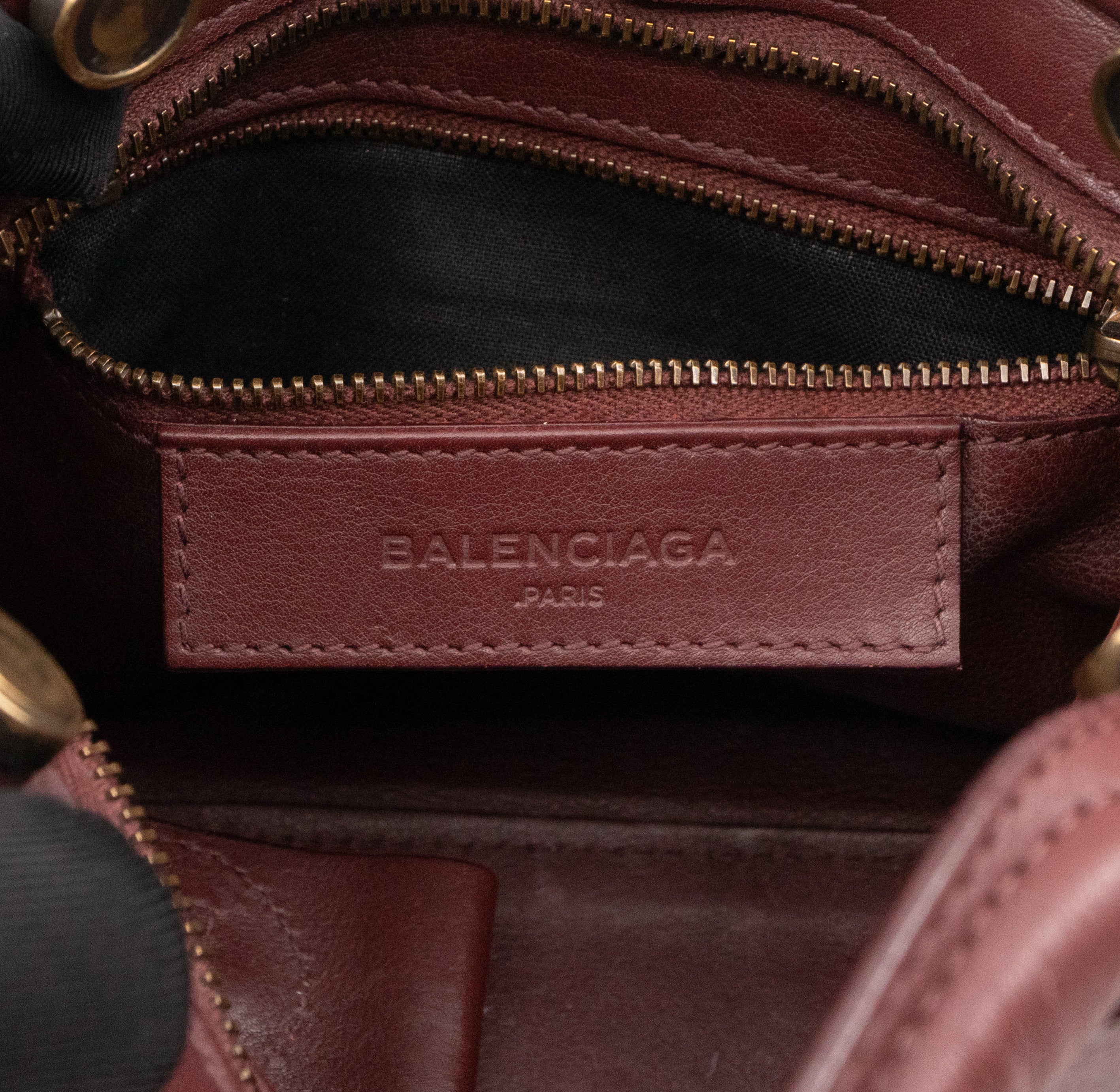 Mini City Blackout Burgundy