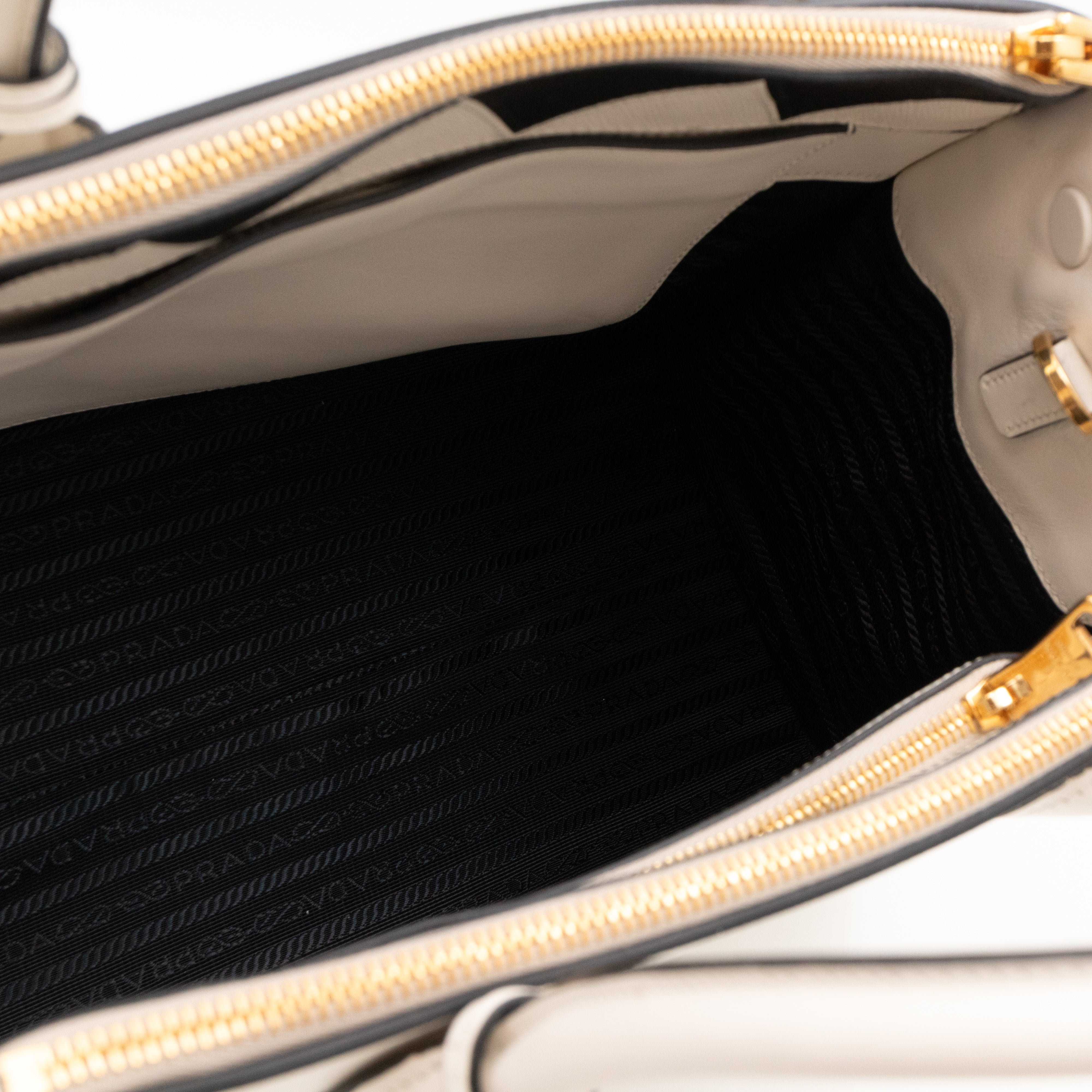 Paradigme Bag White Greche Saffiano City Calfskin