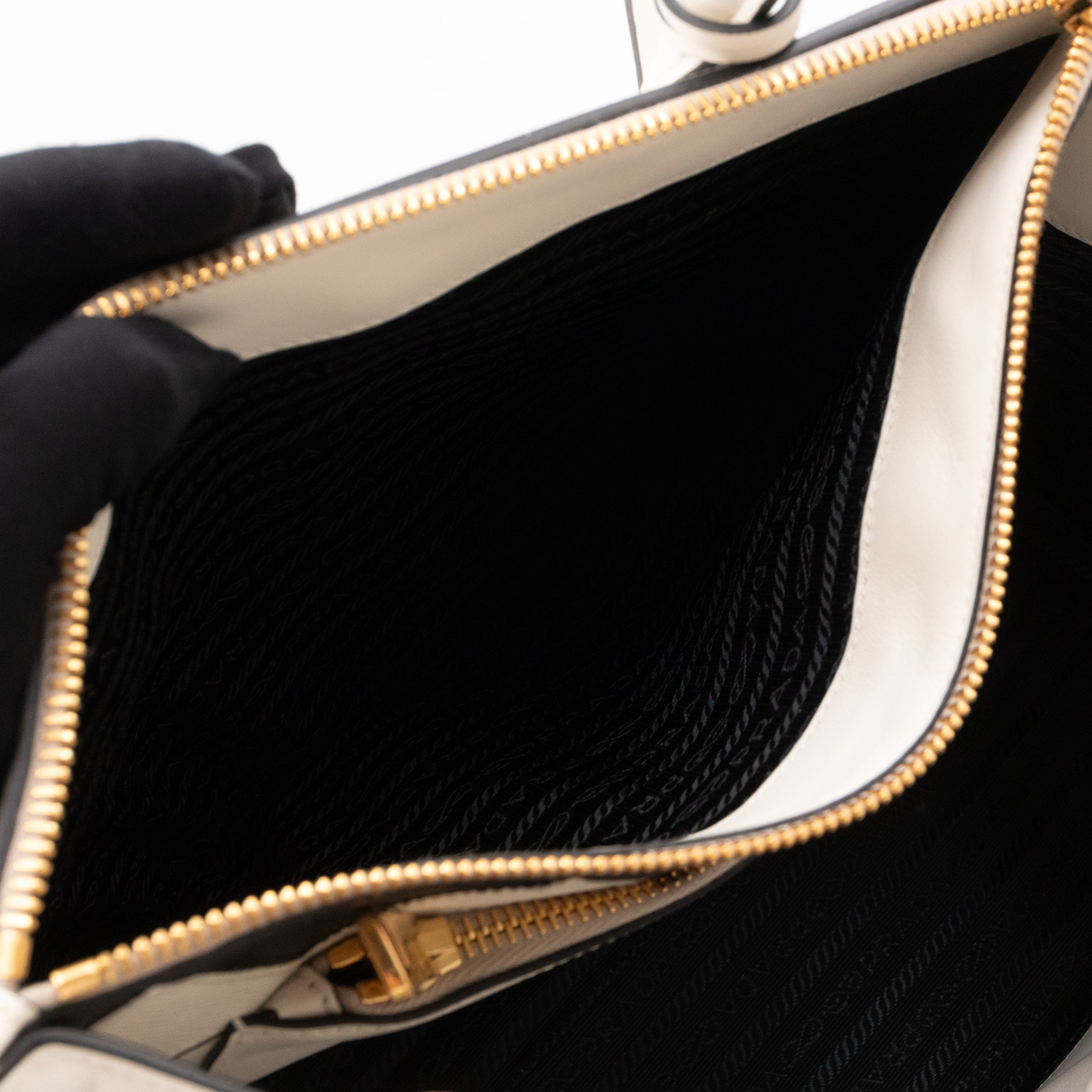 Paradigme Bag White Greche Saffiano City Calfskin