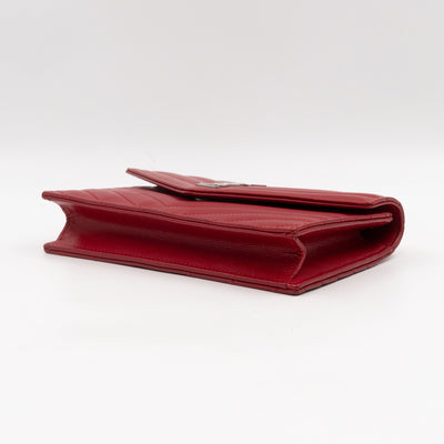Cassandre Envelope Chain Wallet Red Grained Leather