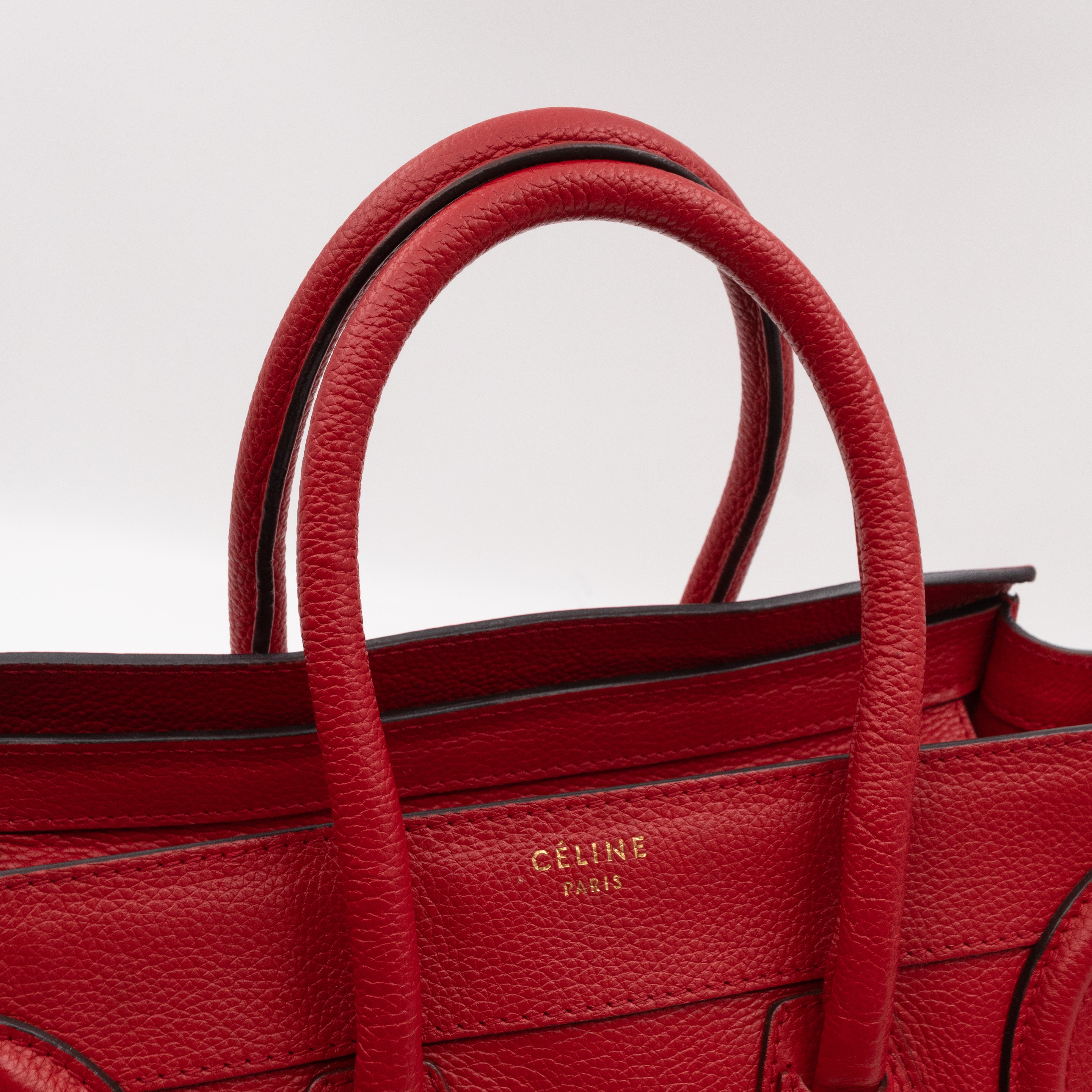 Micro Luggage Red