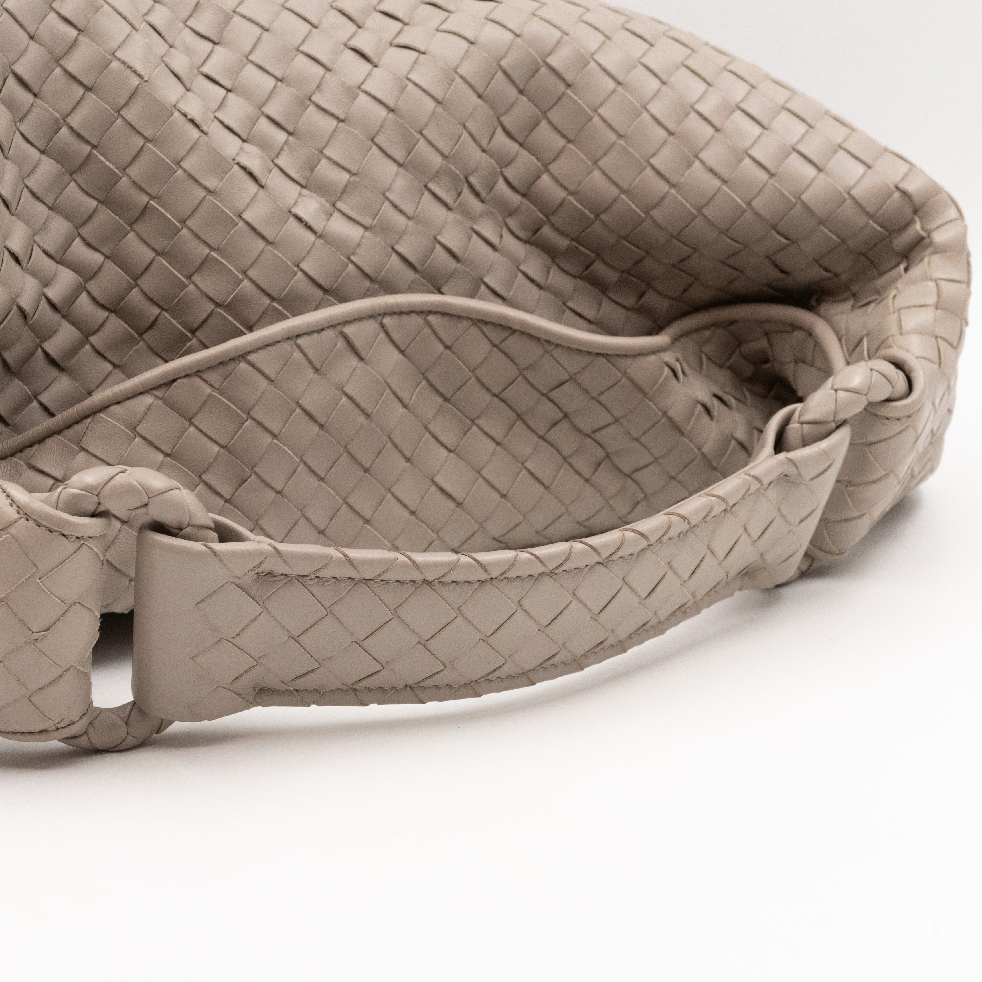 Sloane Hobo Bag Intrecciato Light Grey Leather
