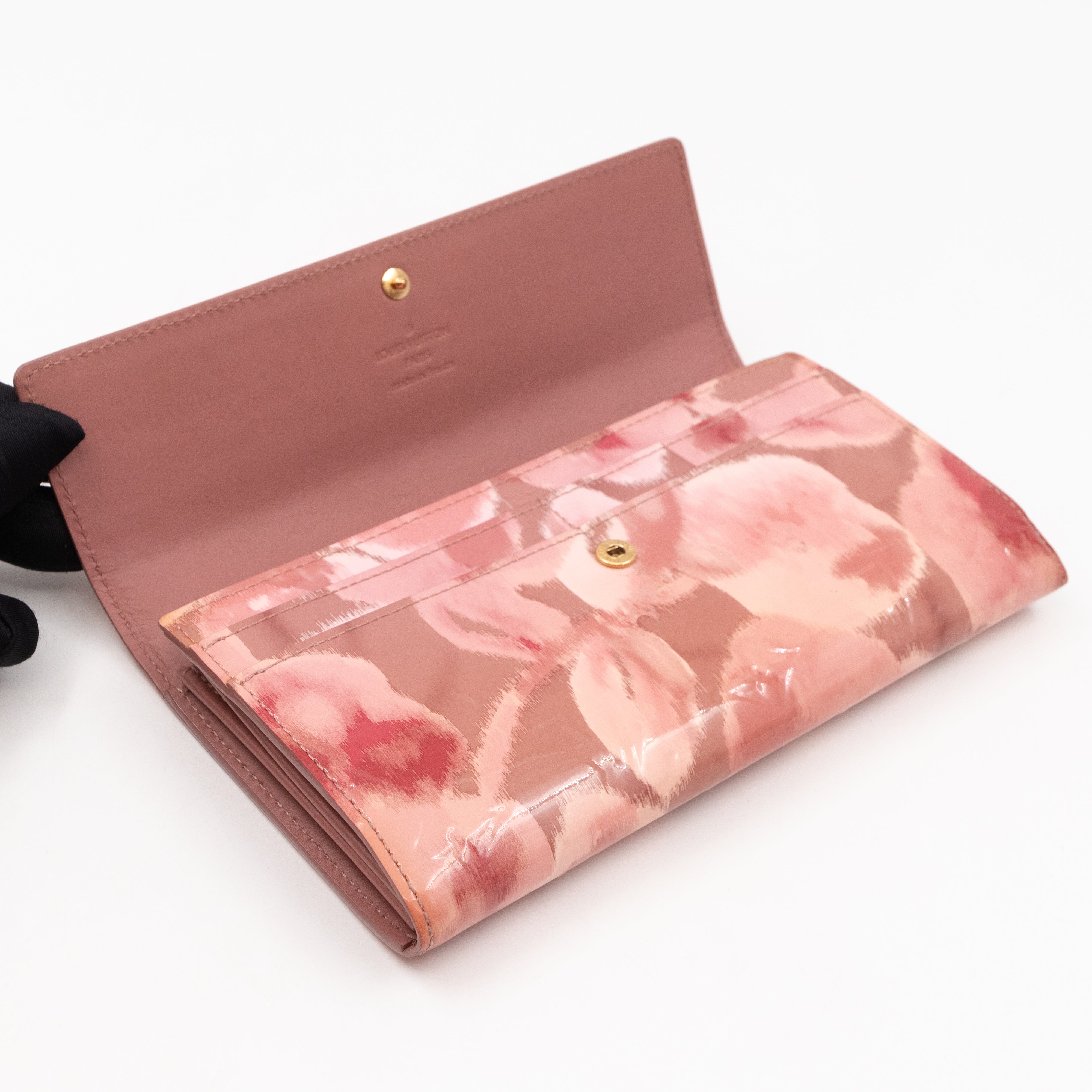 Sarah Wallet Monogram Rose Velours Vernis Ikat