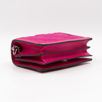 GG Marmont Matelasse Mini Messenger Bag Fuchsia