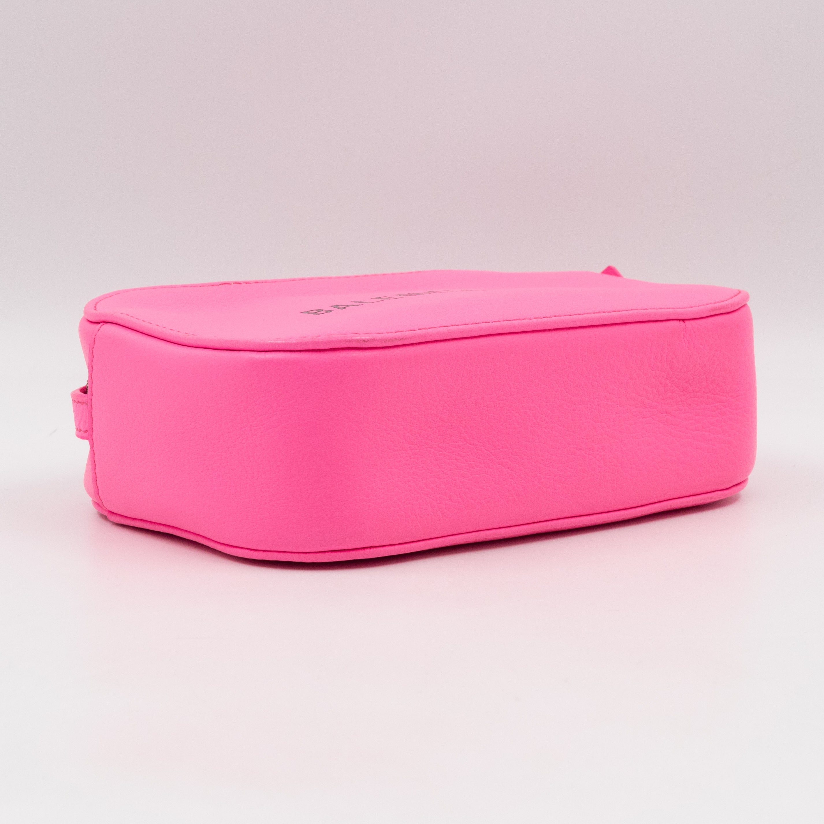 Everyday Camera Bag XS Neon Pink Leather