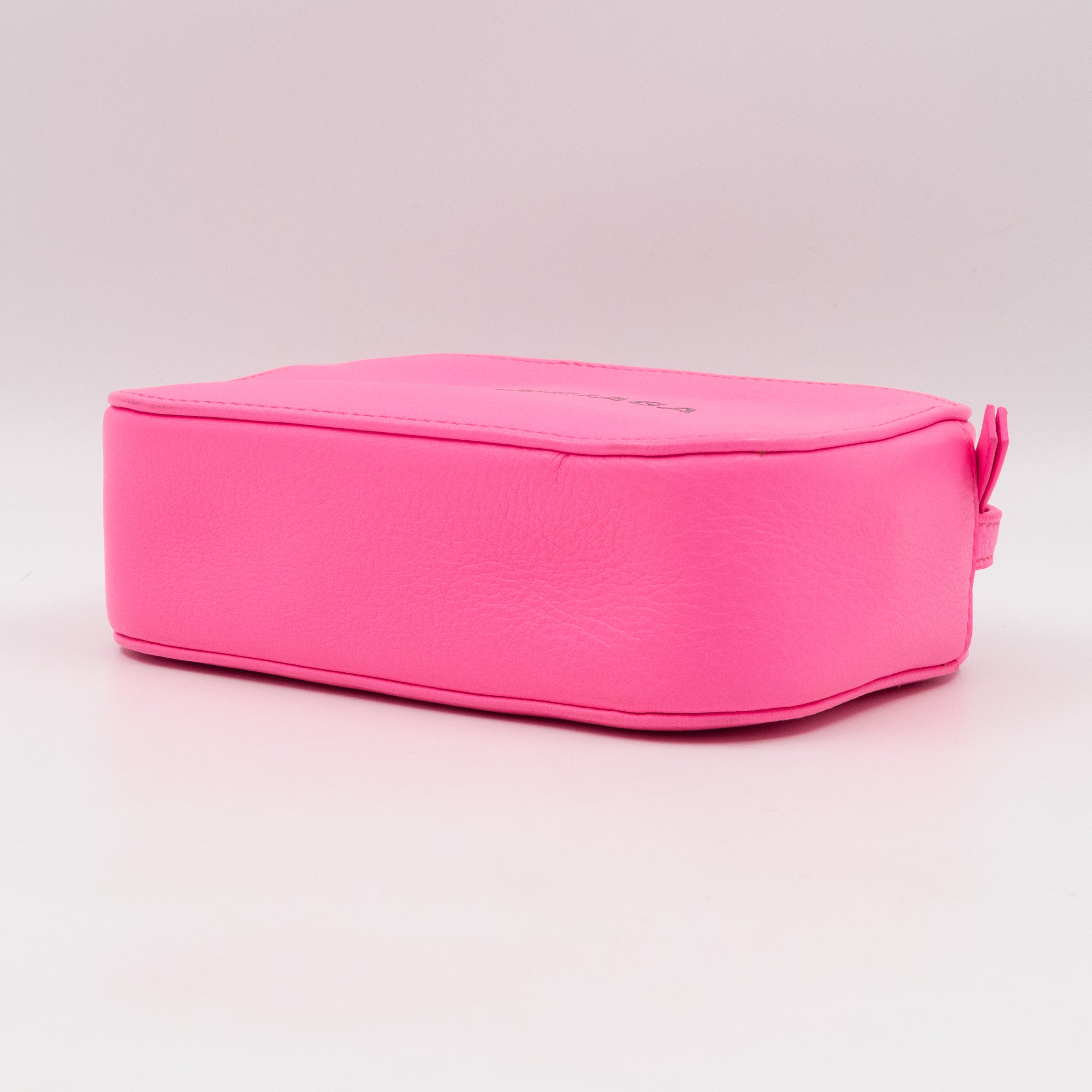 Everyday Camera Bag XS Neon Pink Leather