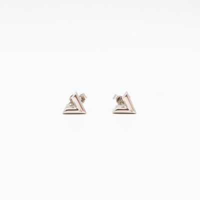 Essential V Studs Earrings Silver