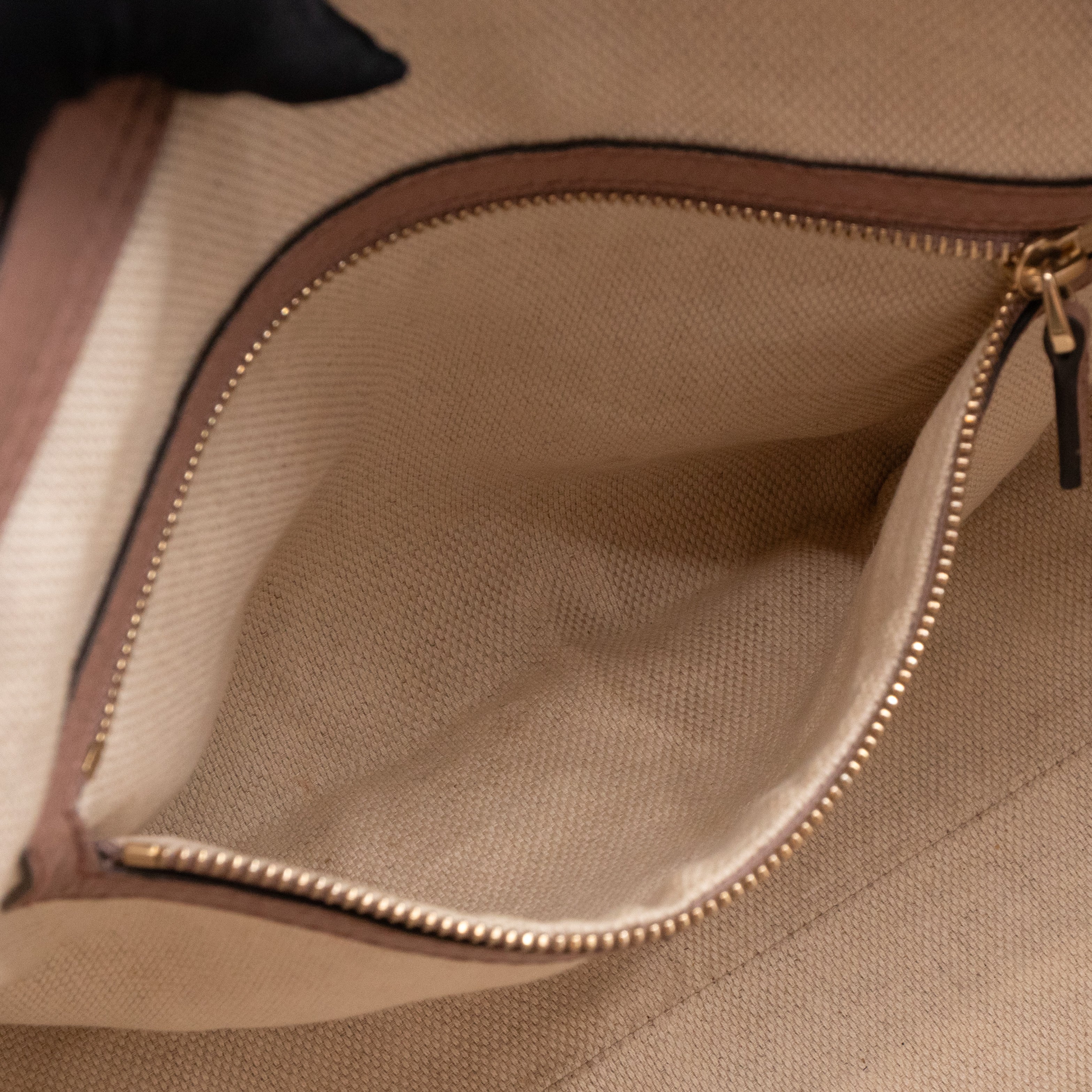 Soho Two Way Shoulder Bag Rose Beige Leather