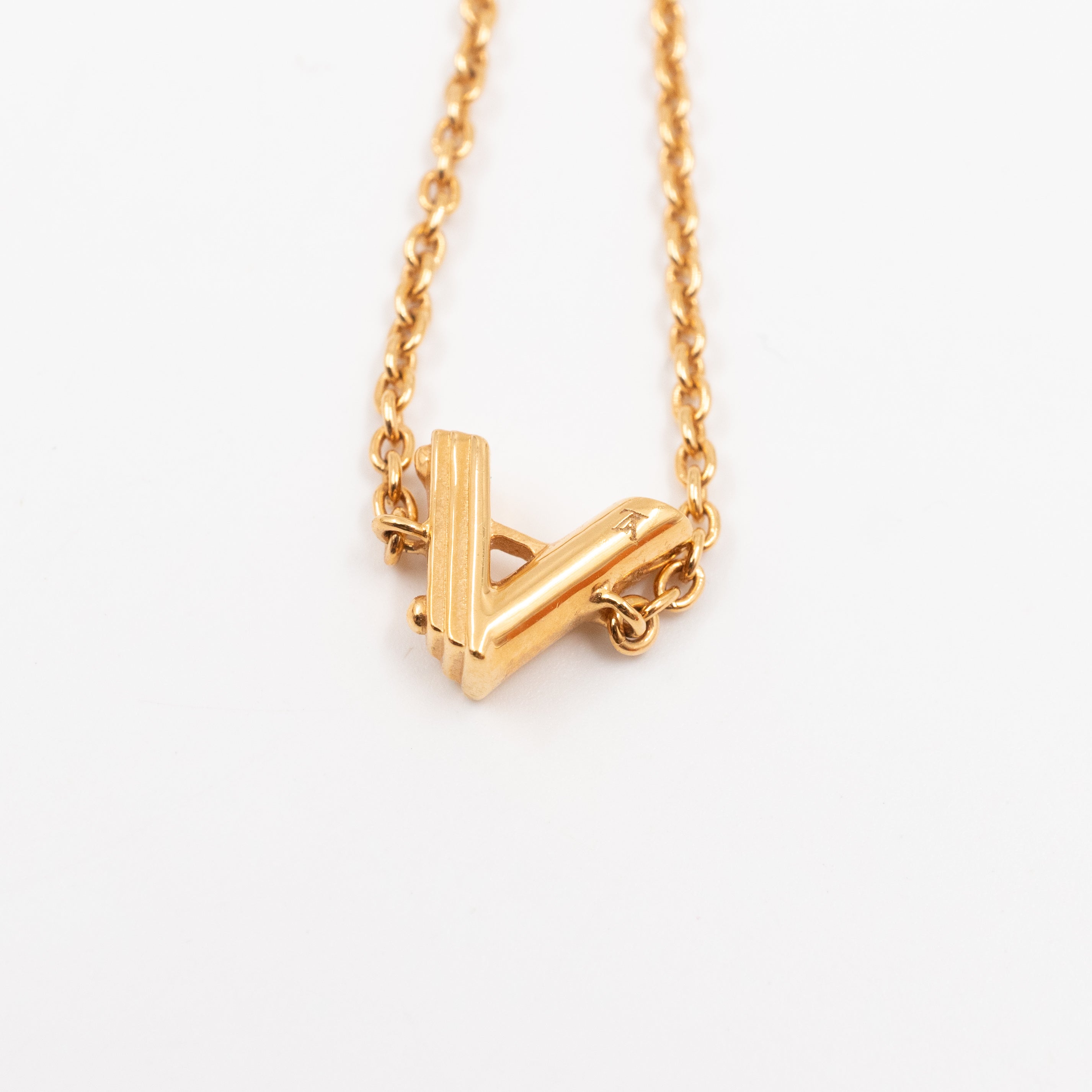 LV & Me Letter Bracelet Gold