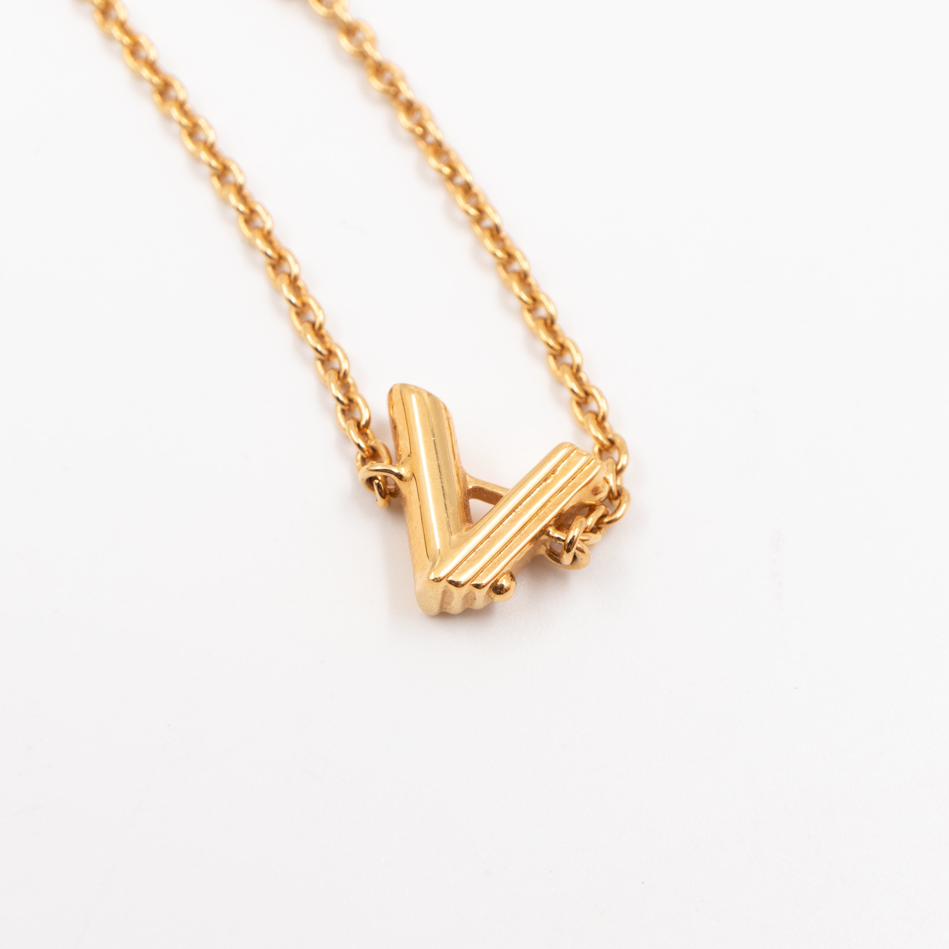 LV & Me Letter Bracelet Gold