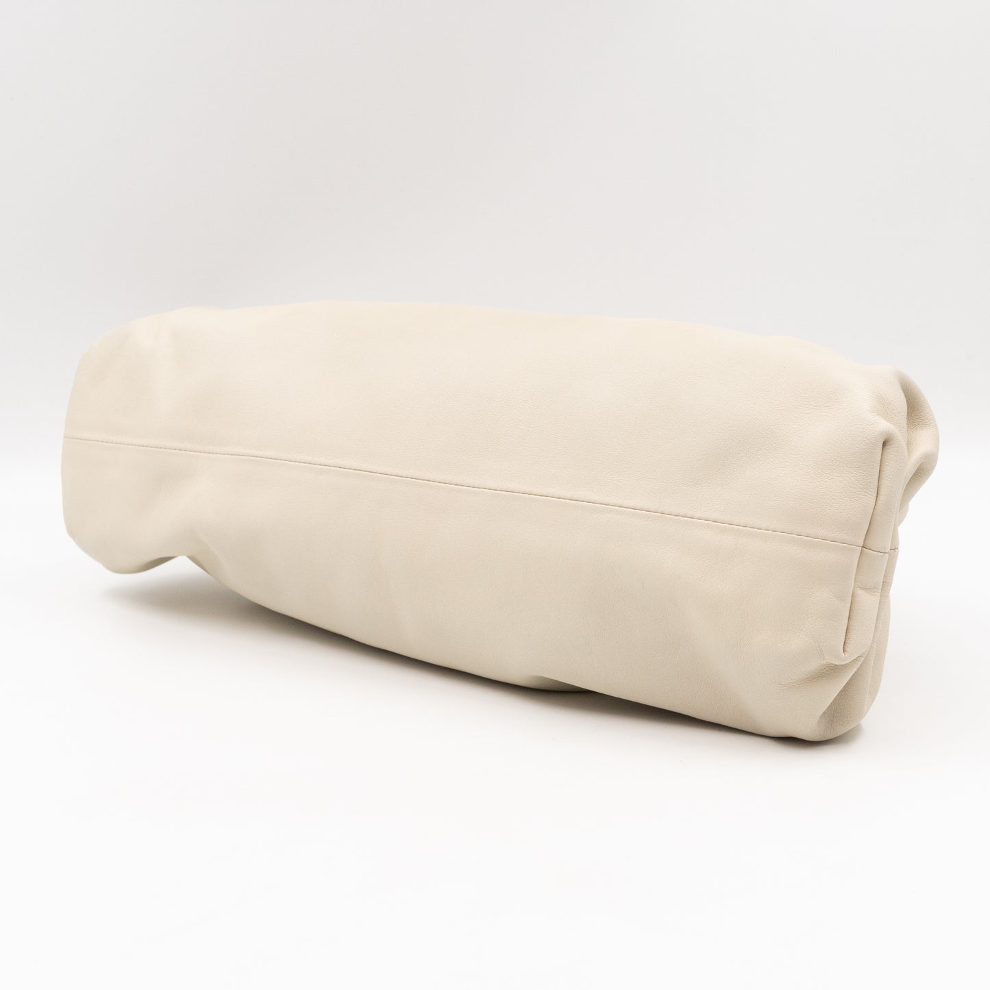 The Pouch Smooth Leather Cream Beige