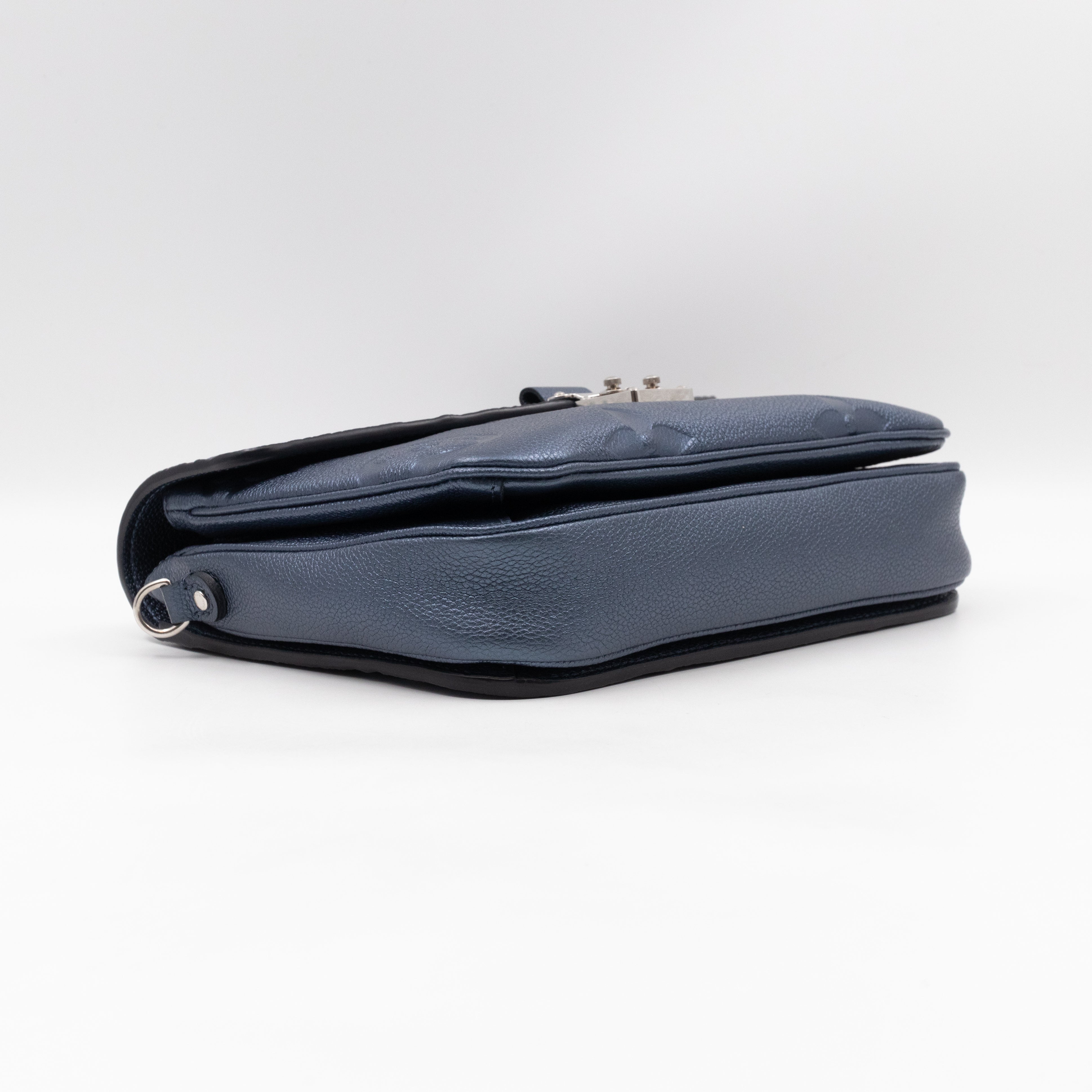 Pochette Metis Giant Empreinte Iridescent Leather