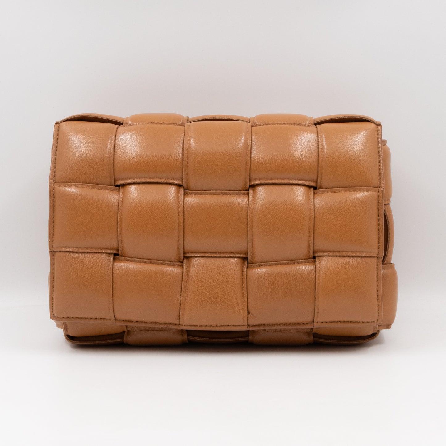 Classic Padded Cassette Caramel Intreccio Leather