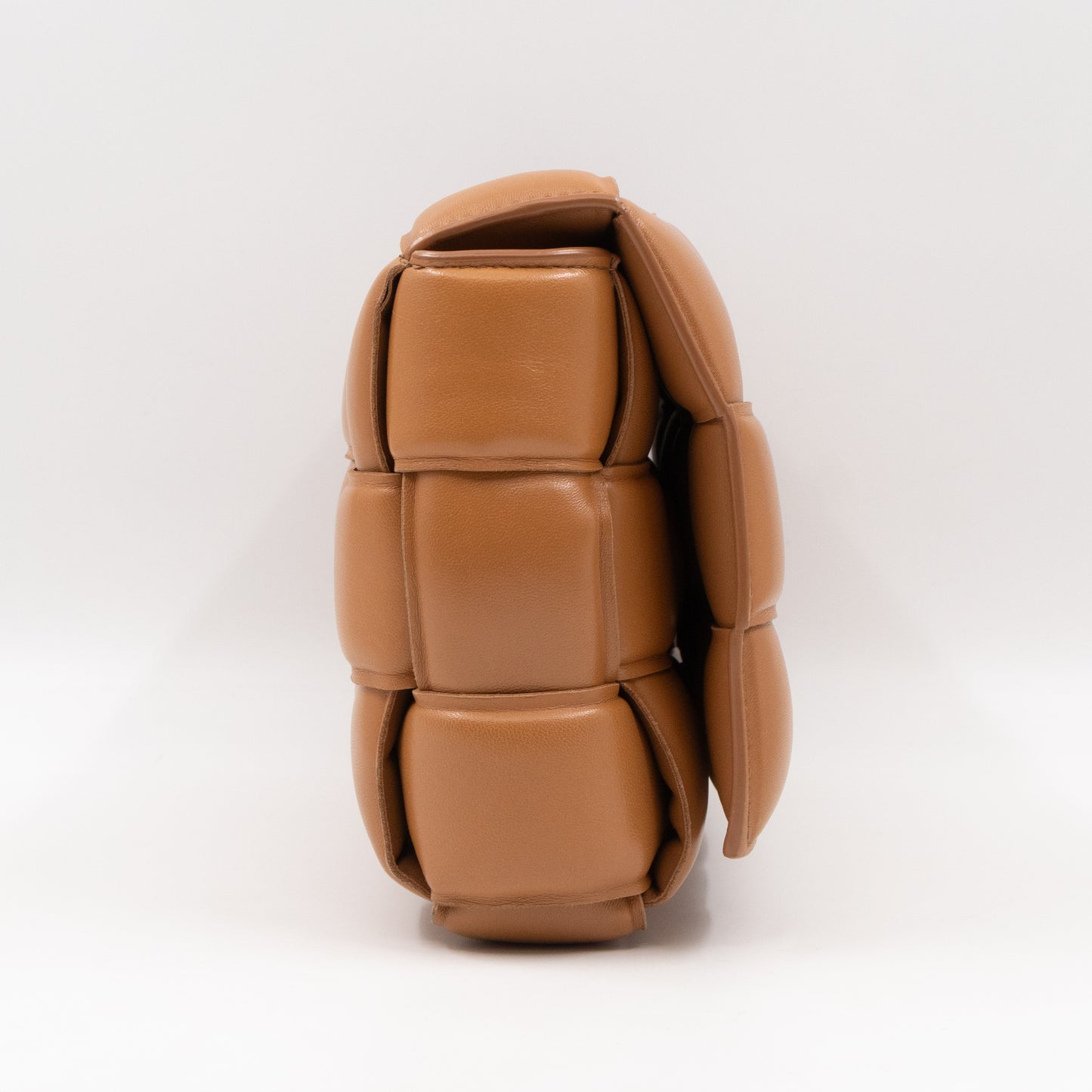 Classic Padded Cassette Caramel Intreccio Leather