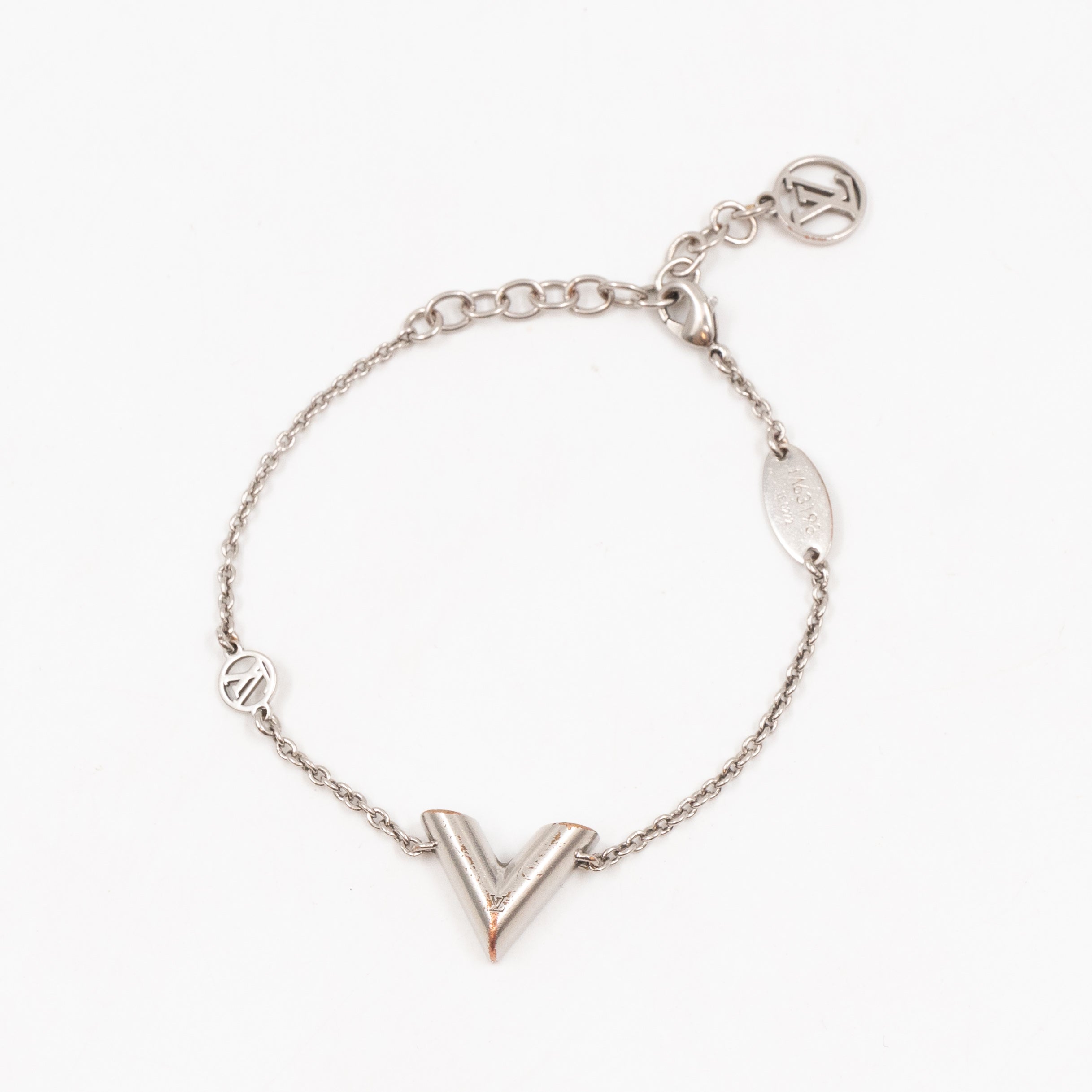 Essential V Supple Bracelet Silver