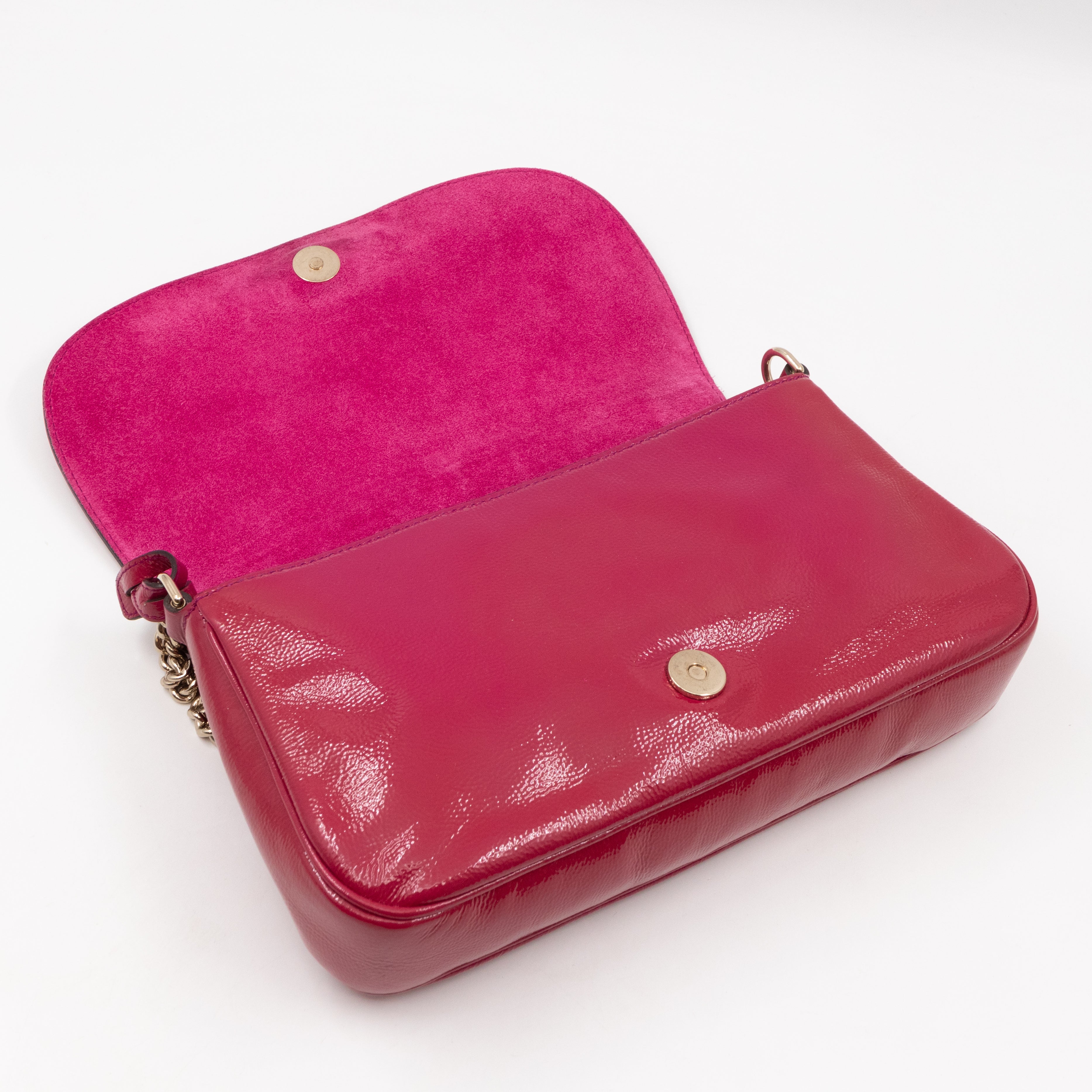 Soho Medium Flap Chain Bag Fuchsia Patent Leather