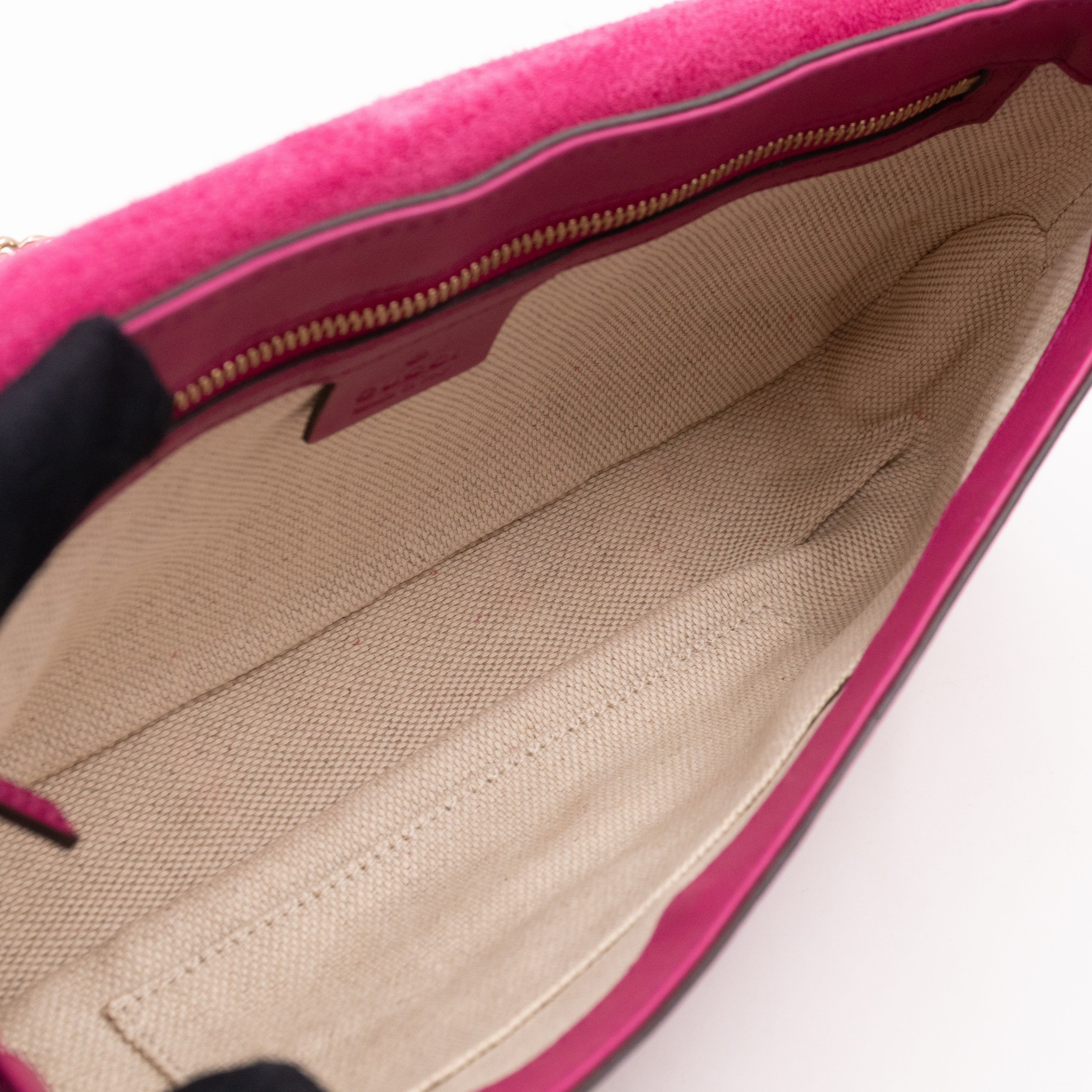 Soho Medium Flap Chain Bag Fuchsia Patent Leather