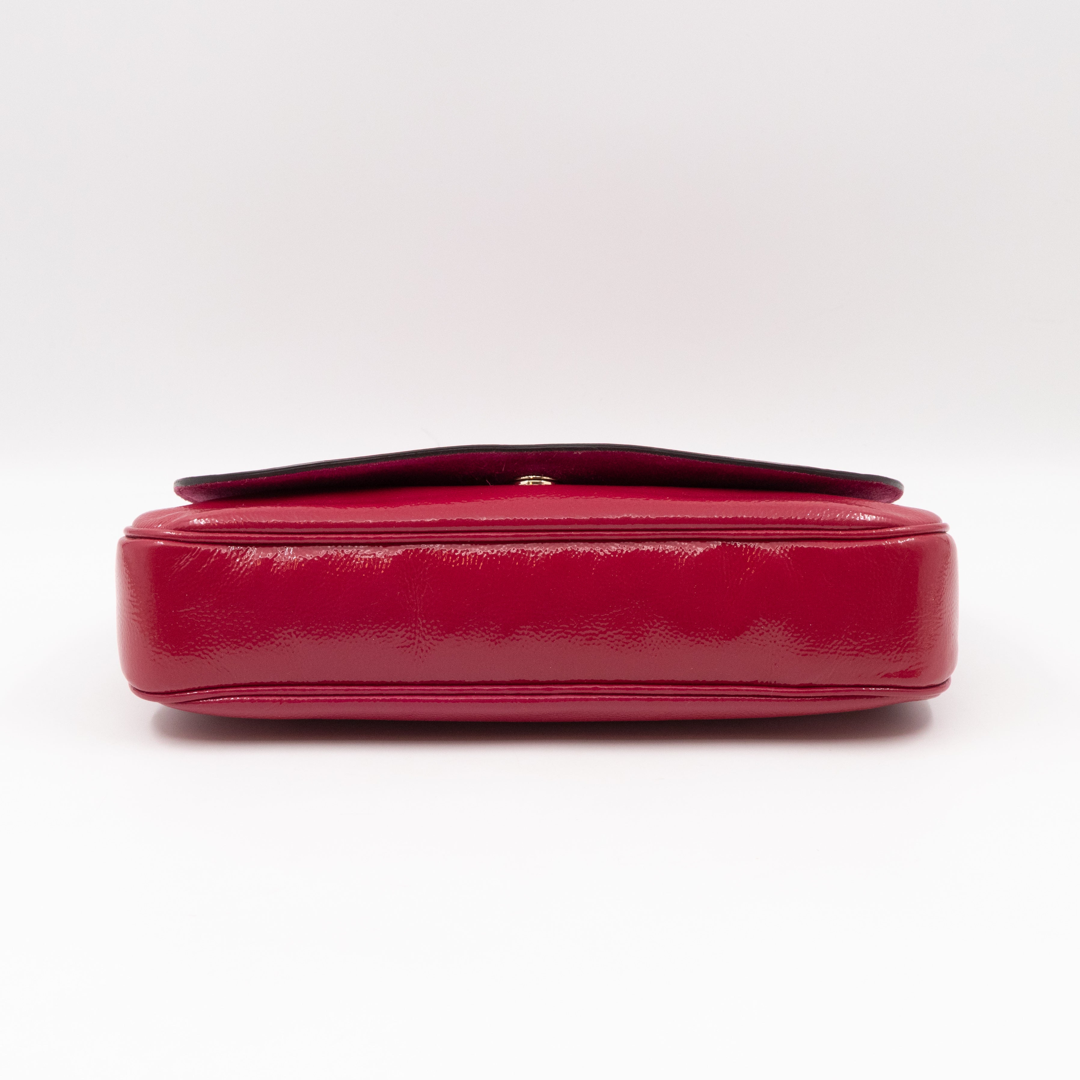 Soho Medium Flap Chain Bag Fuchsia Patent Leather