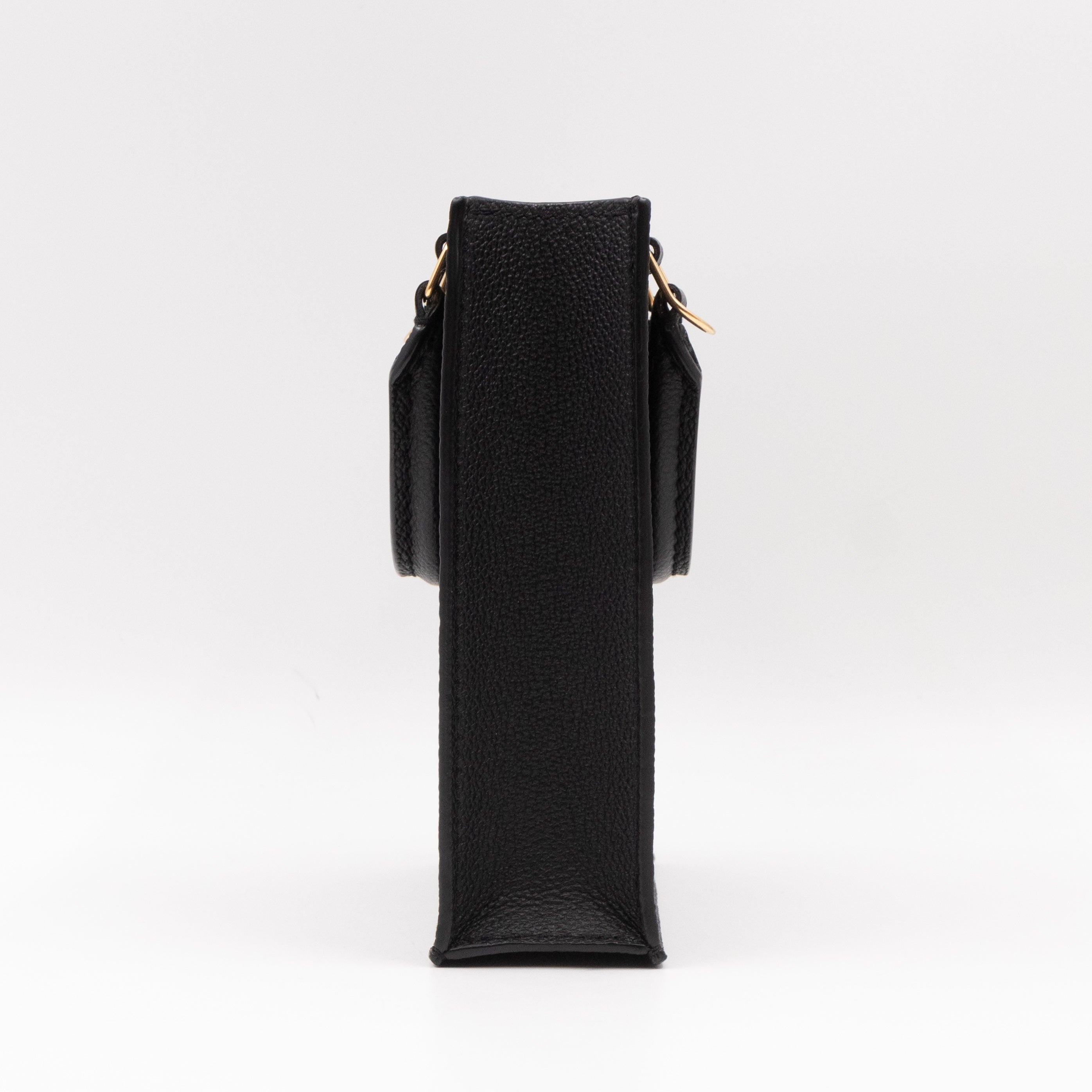 Petit Sac Plat Black Monogram Empreinte Leather