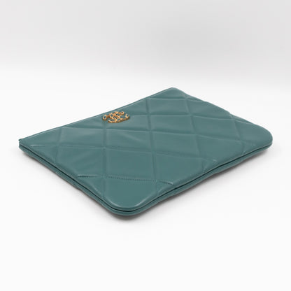 19 Pouch Large Teal Quilted Leather