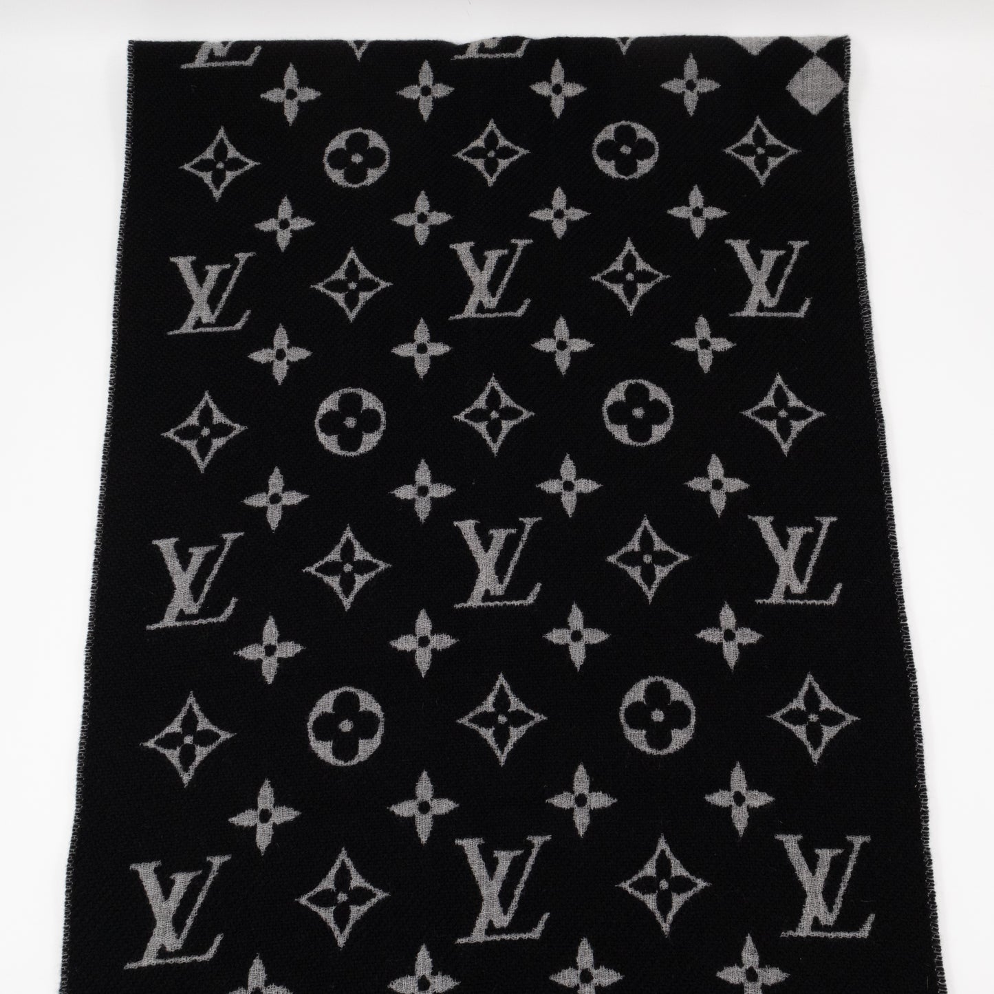 Polkagram Scarf Black