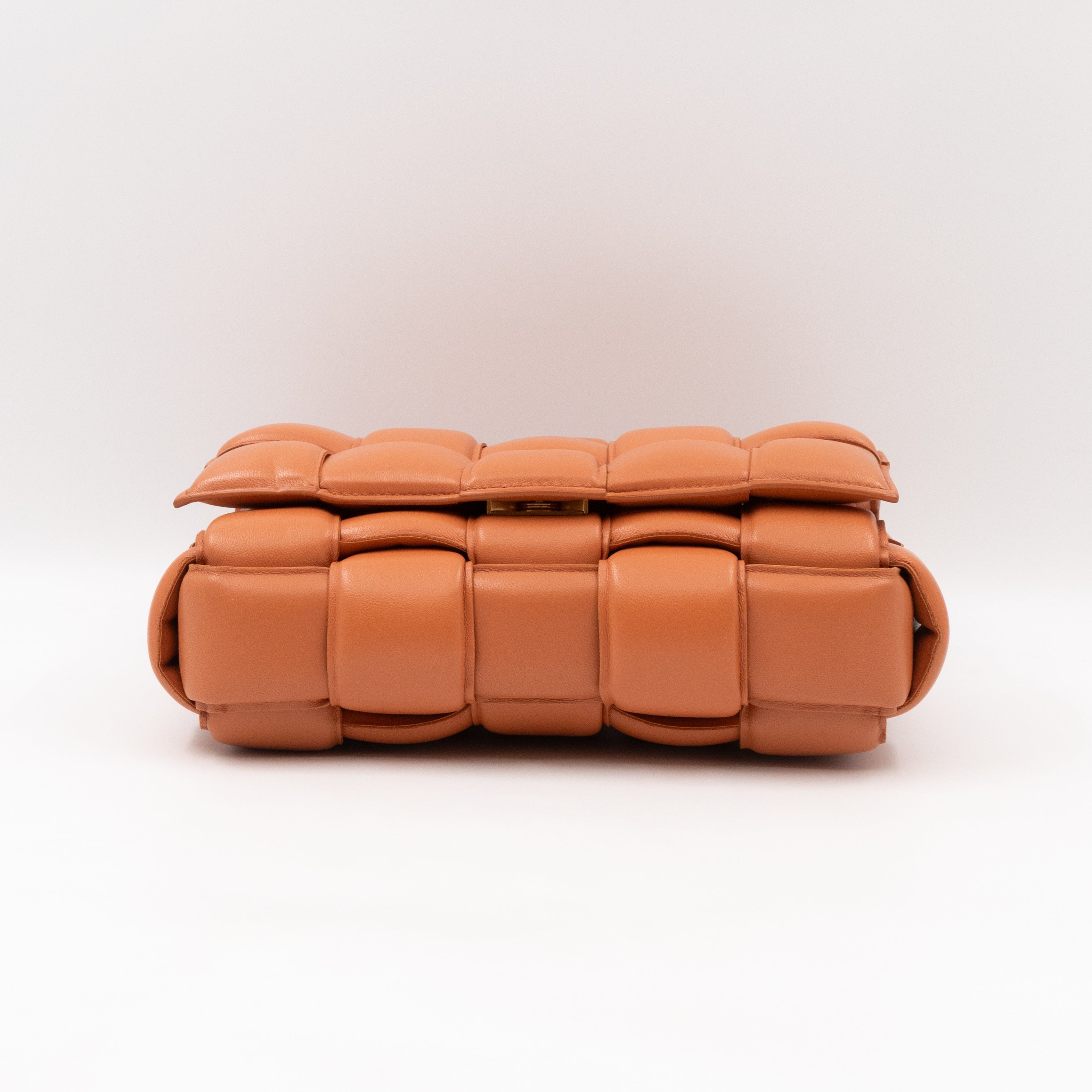 Classic Padded Cassette Clay Intreccio Leather