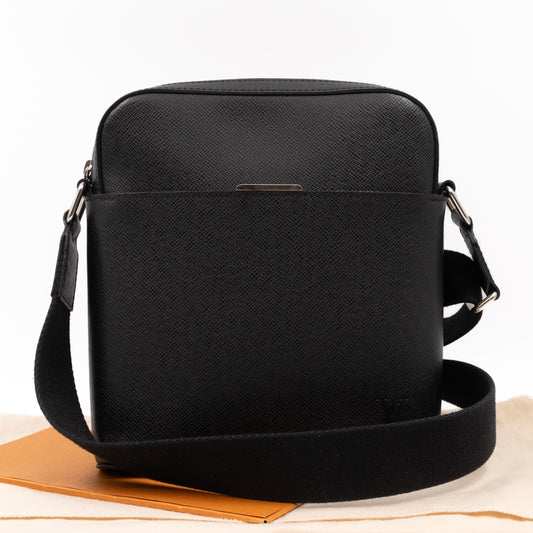 Anton Pochette Black Taiga Leather