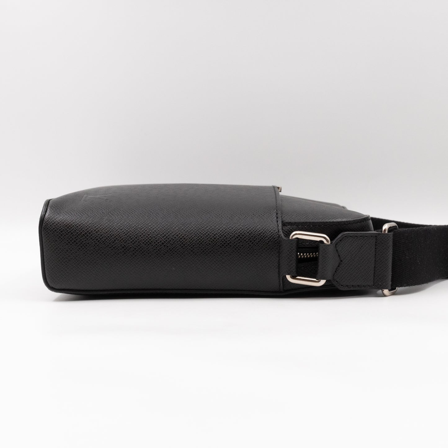 Anton Pochette Black Taiga Leather