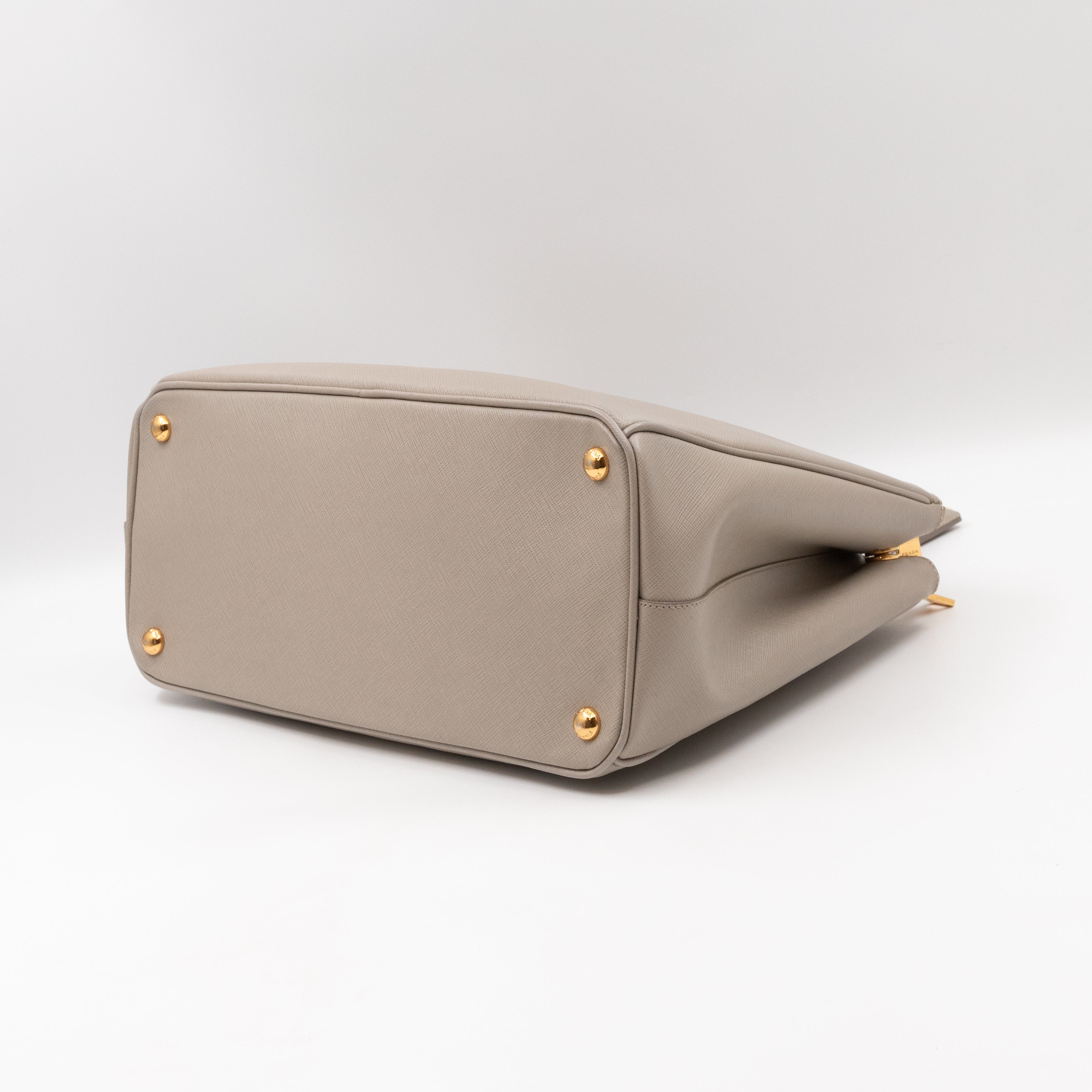 Galleria Large Double Zip Grey Taupe Saffiano Leather