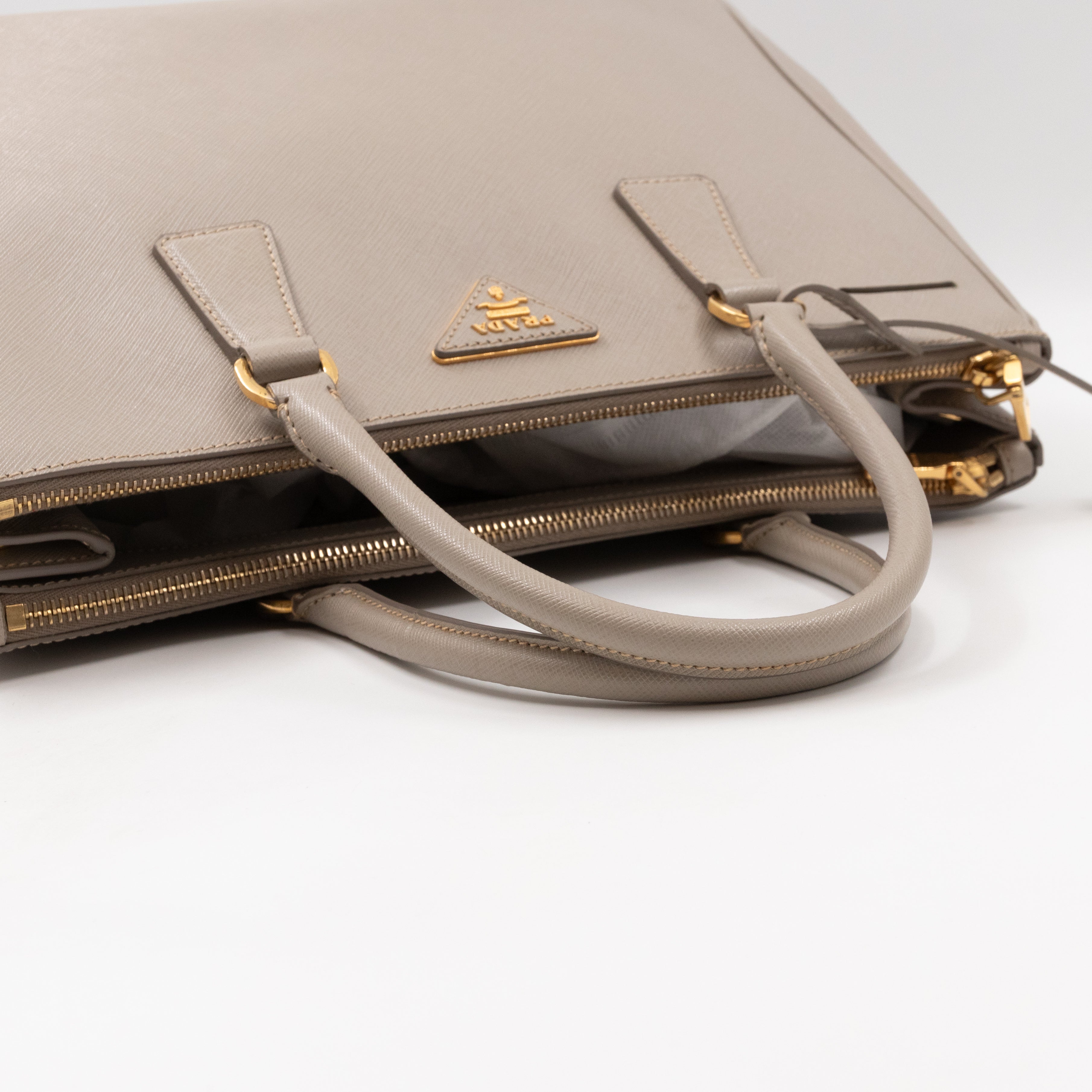 Galleria Large Double Zip Grey Taupe Saffiano Leather