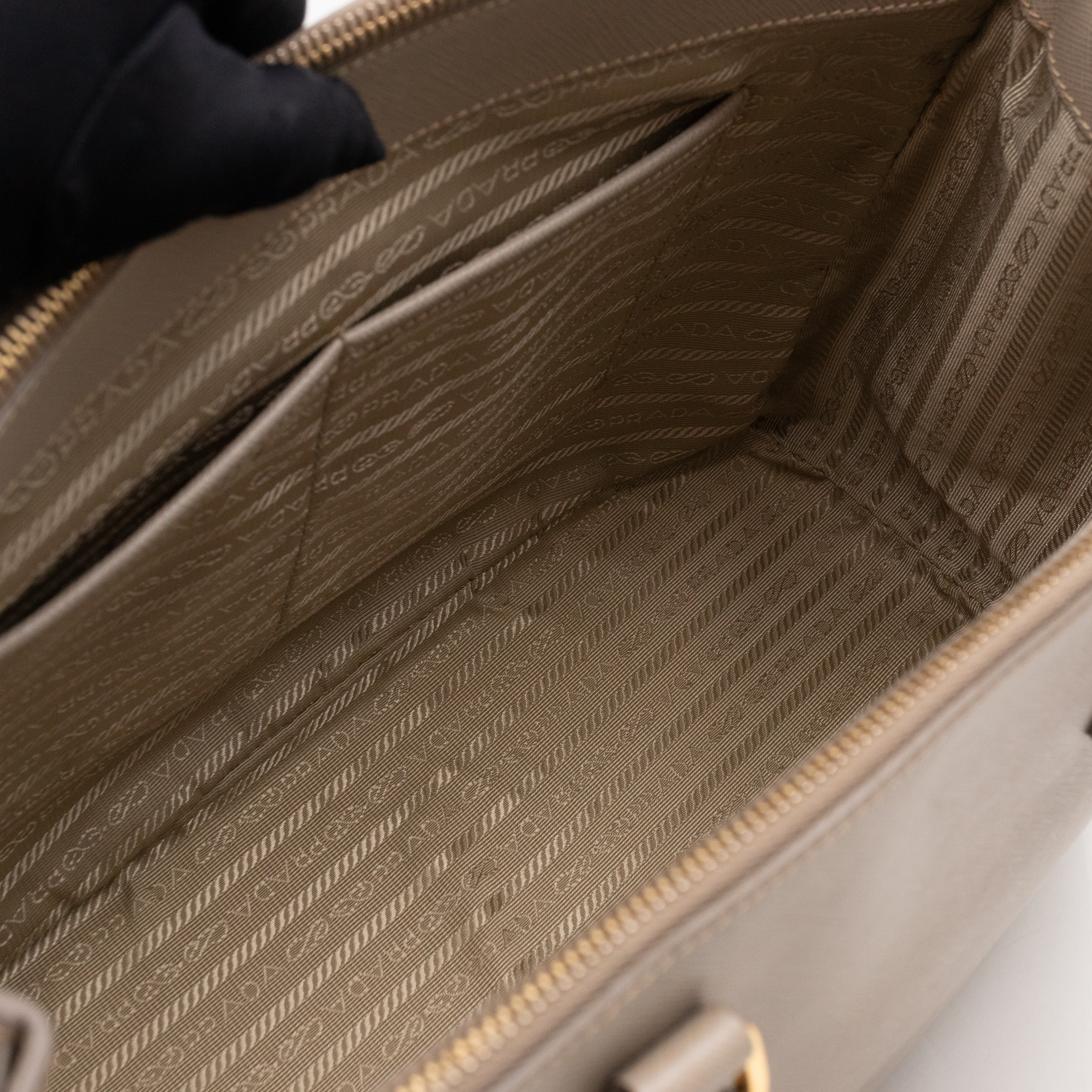Galleria Large Double Zip Grey Taupe Saffiano Leather