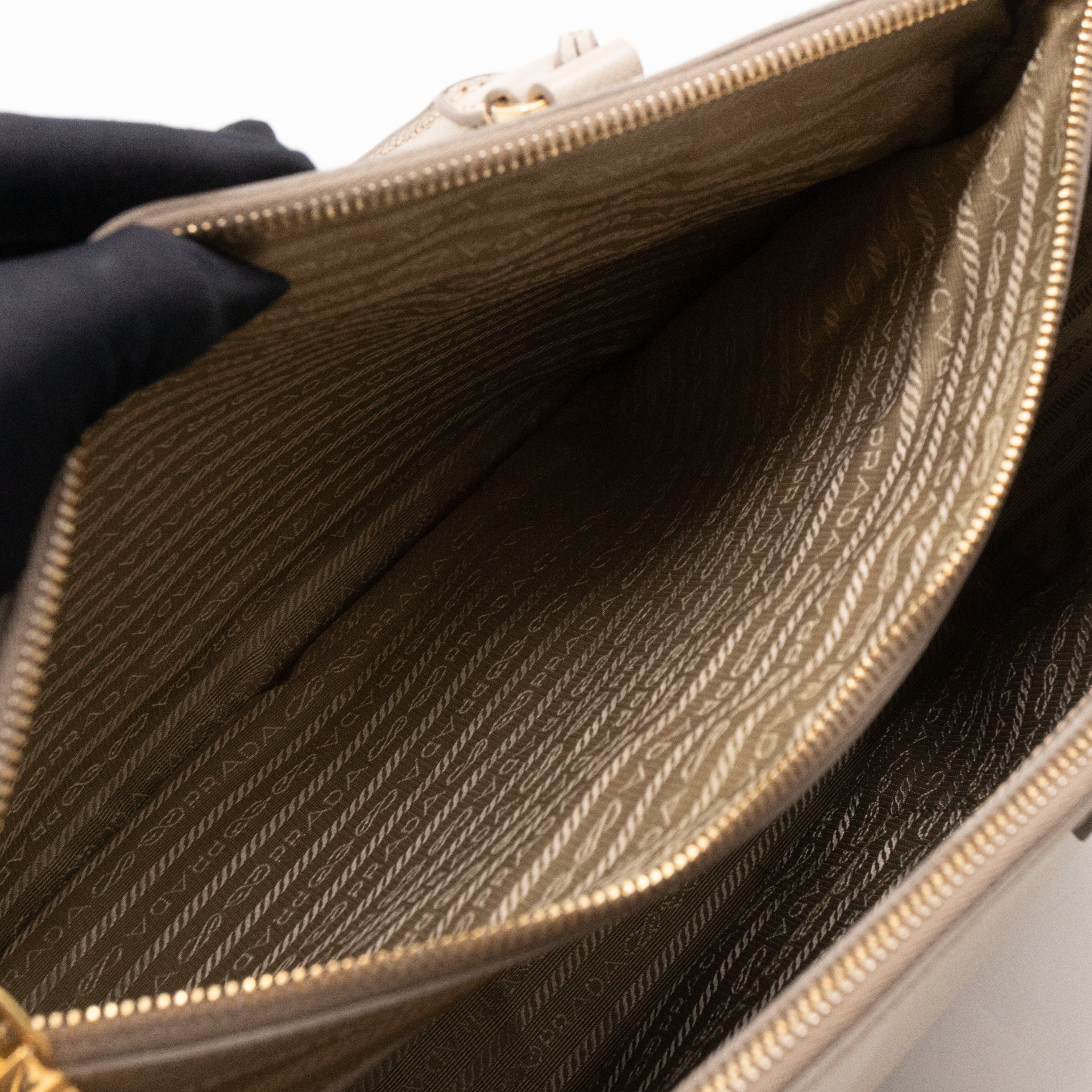 Galleria Large Double Zip Grey Taupe Saffiano Leather