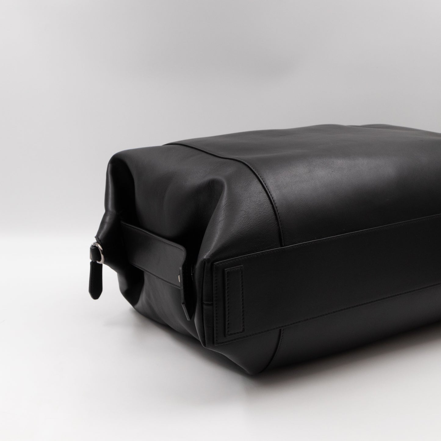 Antigona Soft Bag Large Black Leather