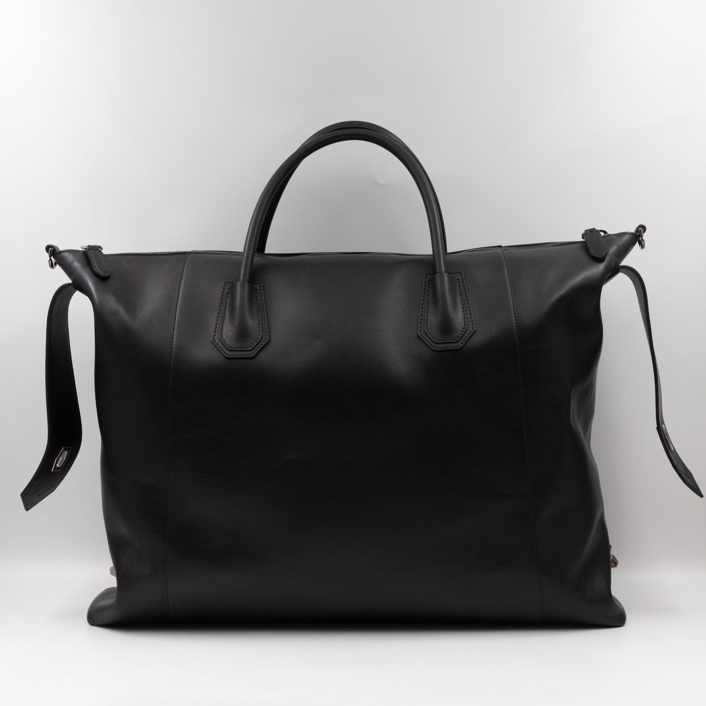 Antigona Soft Bag Large Black Leather