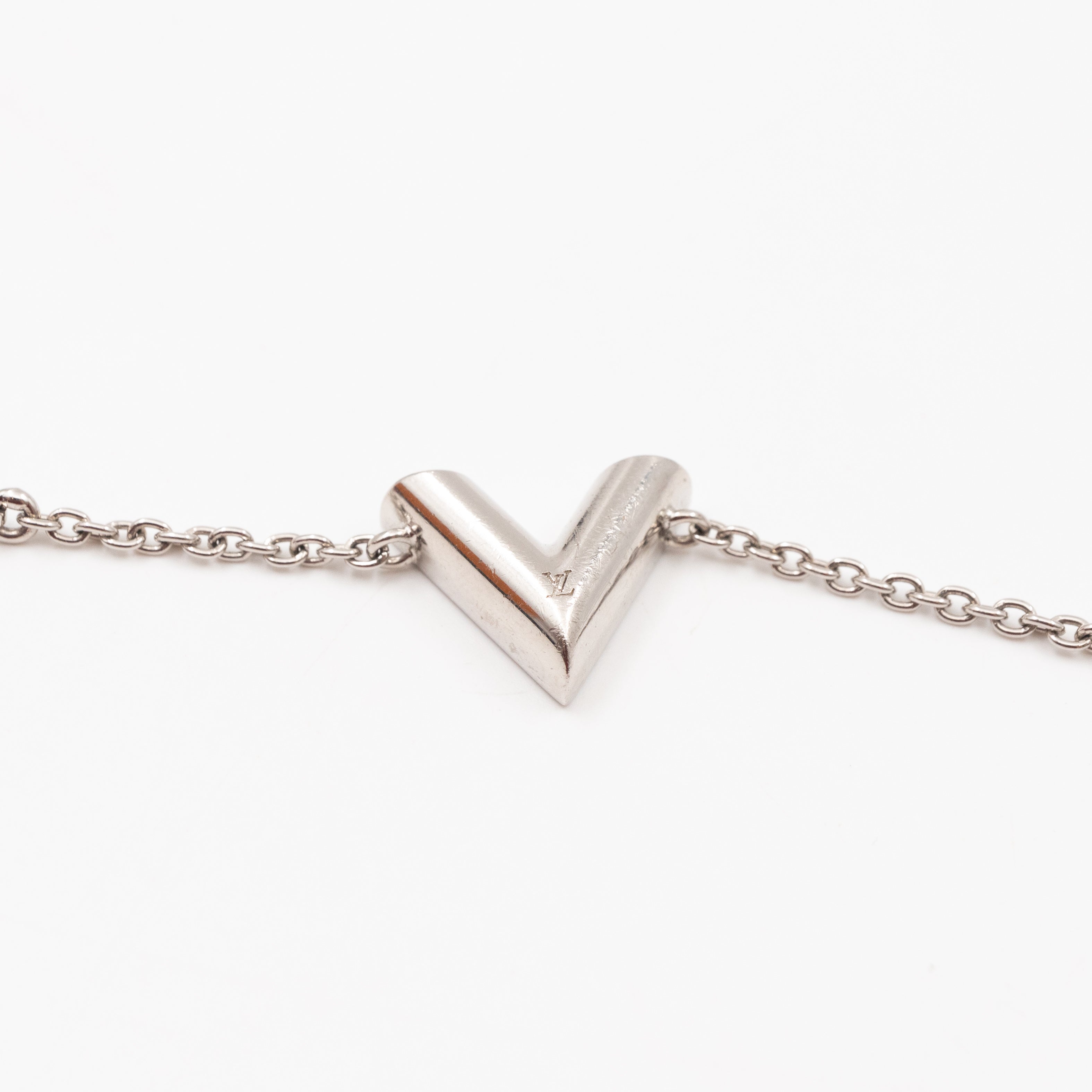 Essential V Supple Bracelet Silver