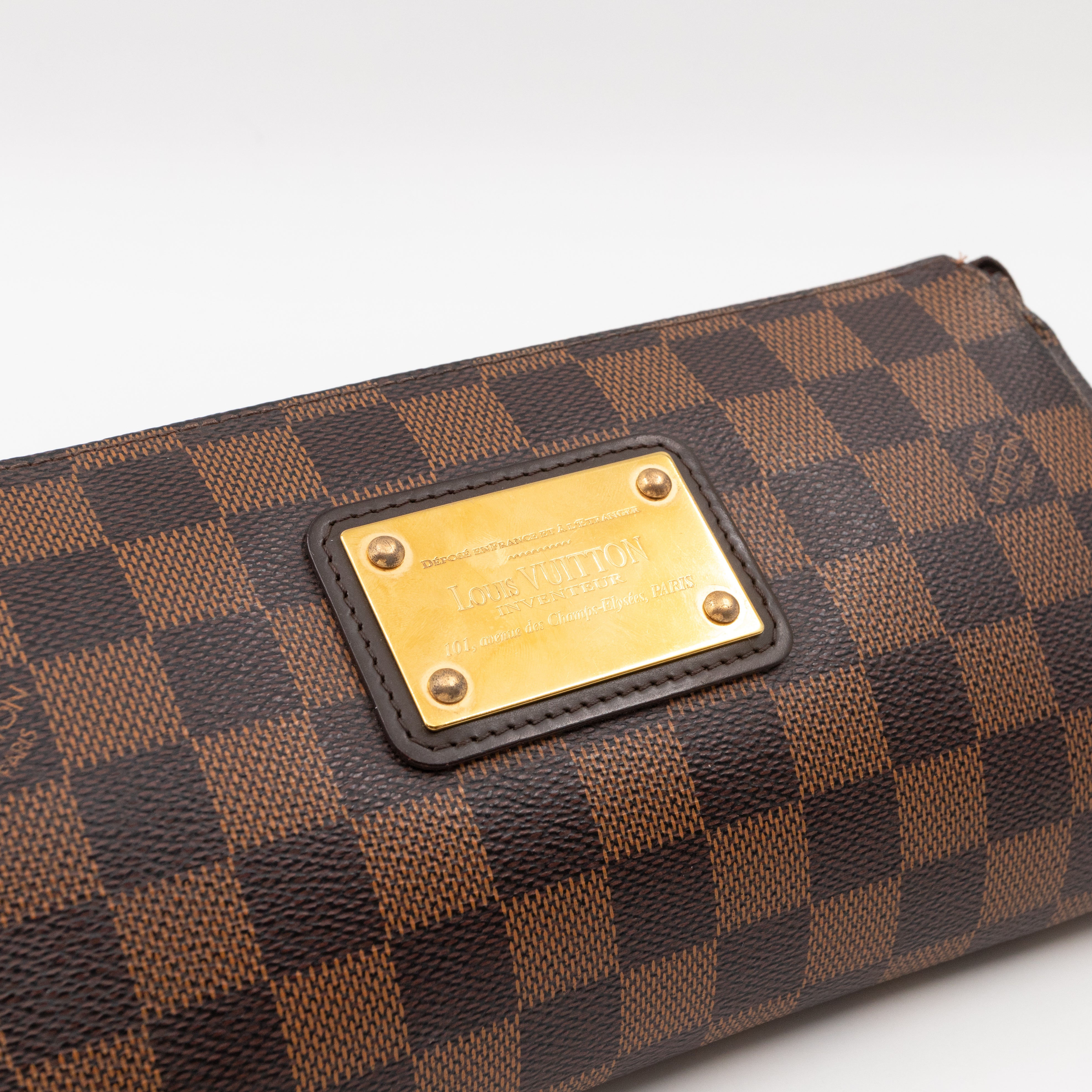 Eva Damier Ebene