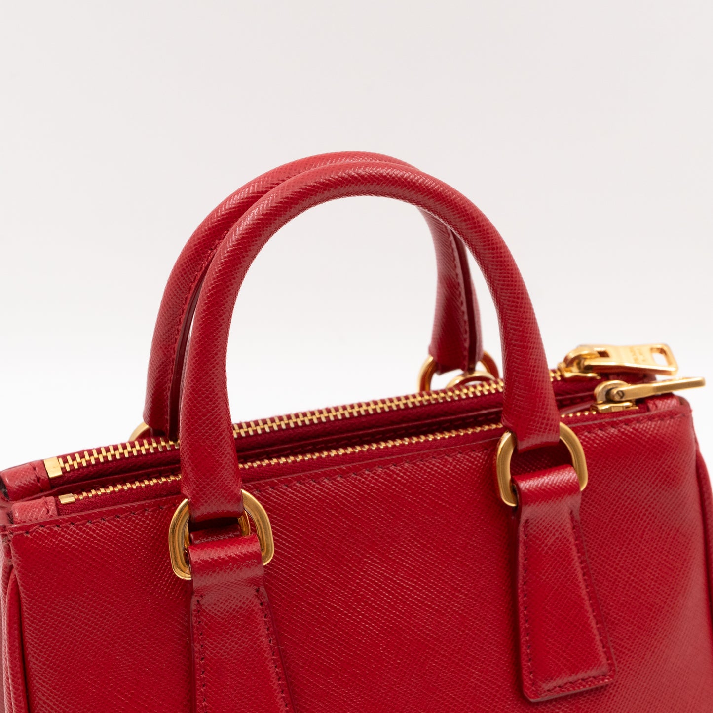 Galleria Micro Double Zip Red Saffiano